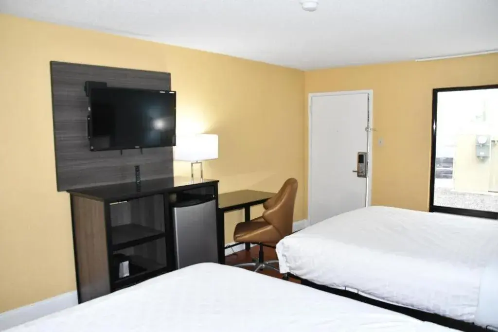 Bed in Baymont by Wyndham Macon I-75 Bed in Baymont by Wyndham Macon I-75