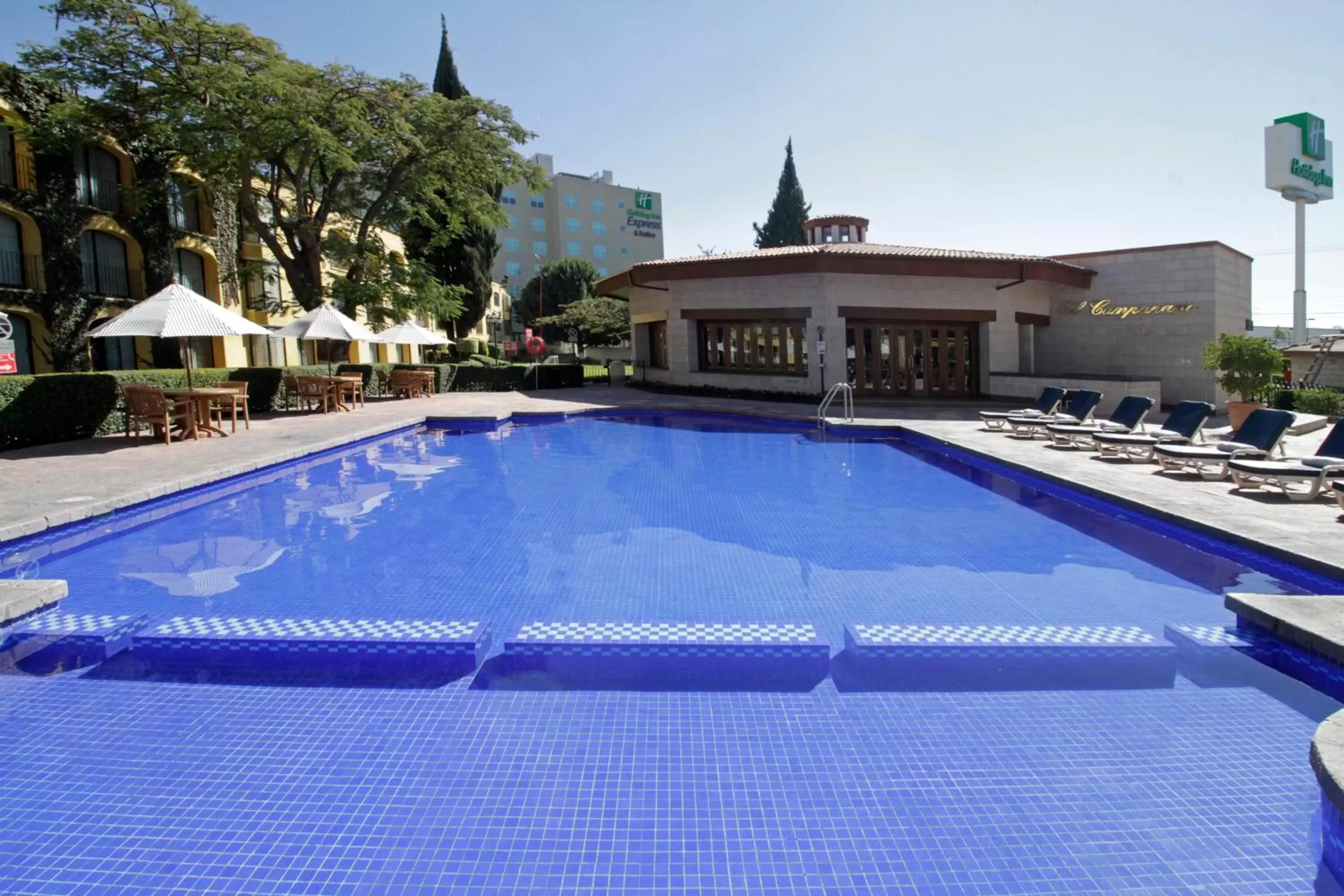 Swimming Pool in Holiday Inn Queretaro Centro Historico, an IHG Hotel