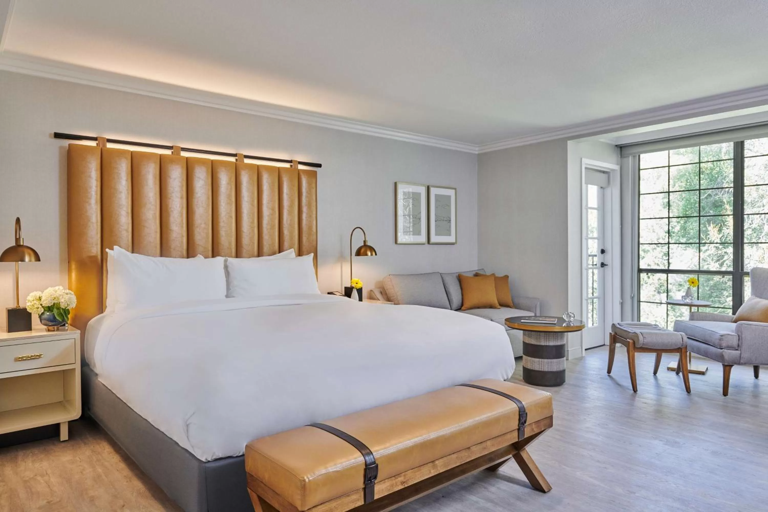 View (from property/room), Bed in The Inn at Saratoga, Tapestry Collection by Hilton