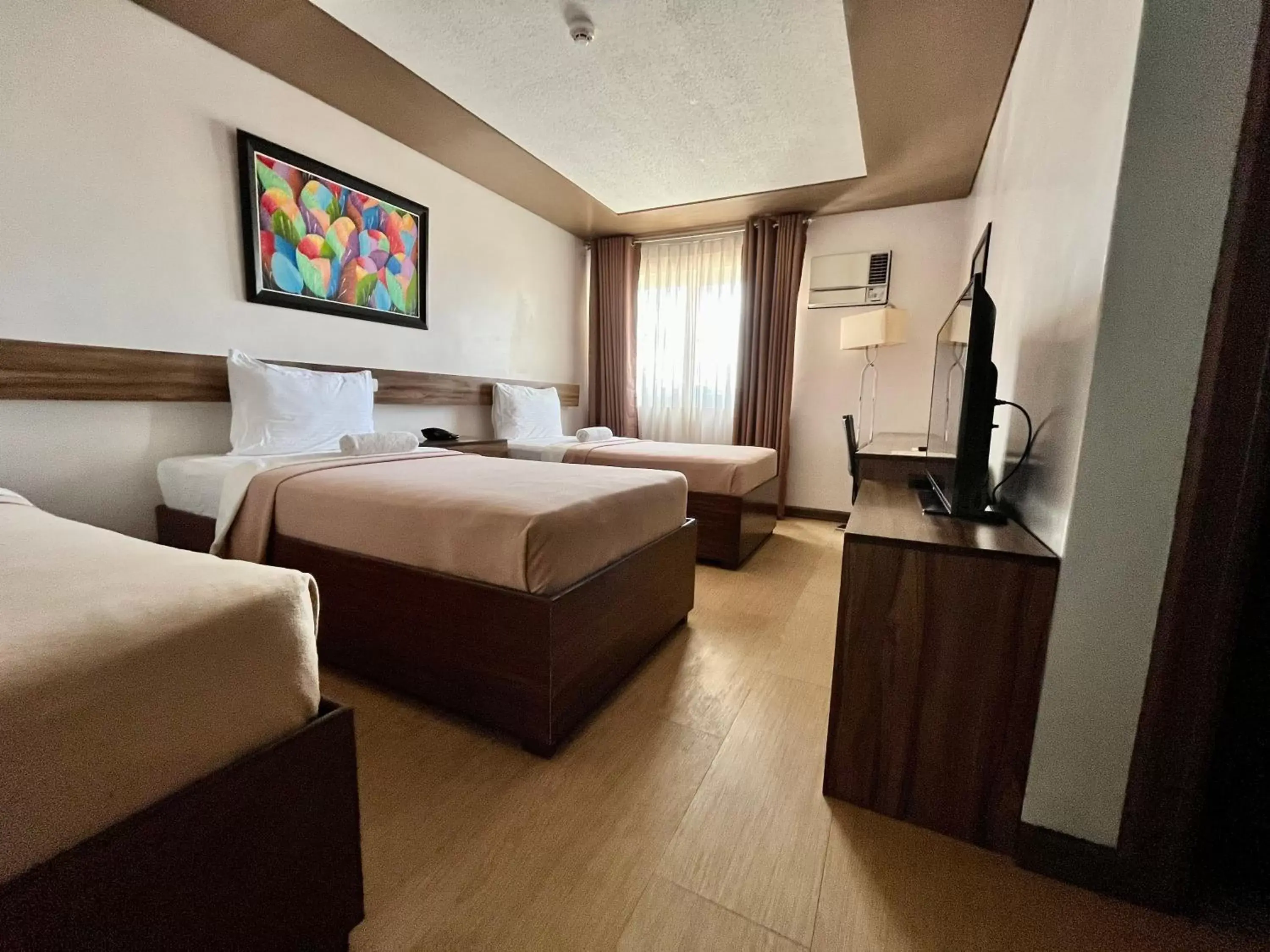 Bedroom, Bed in Leope Hotel