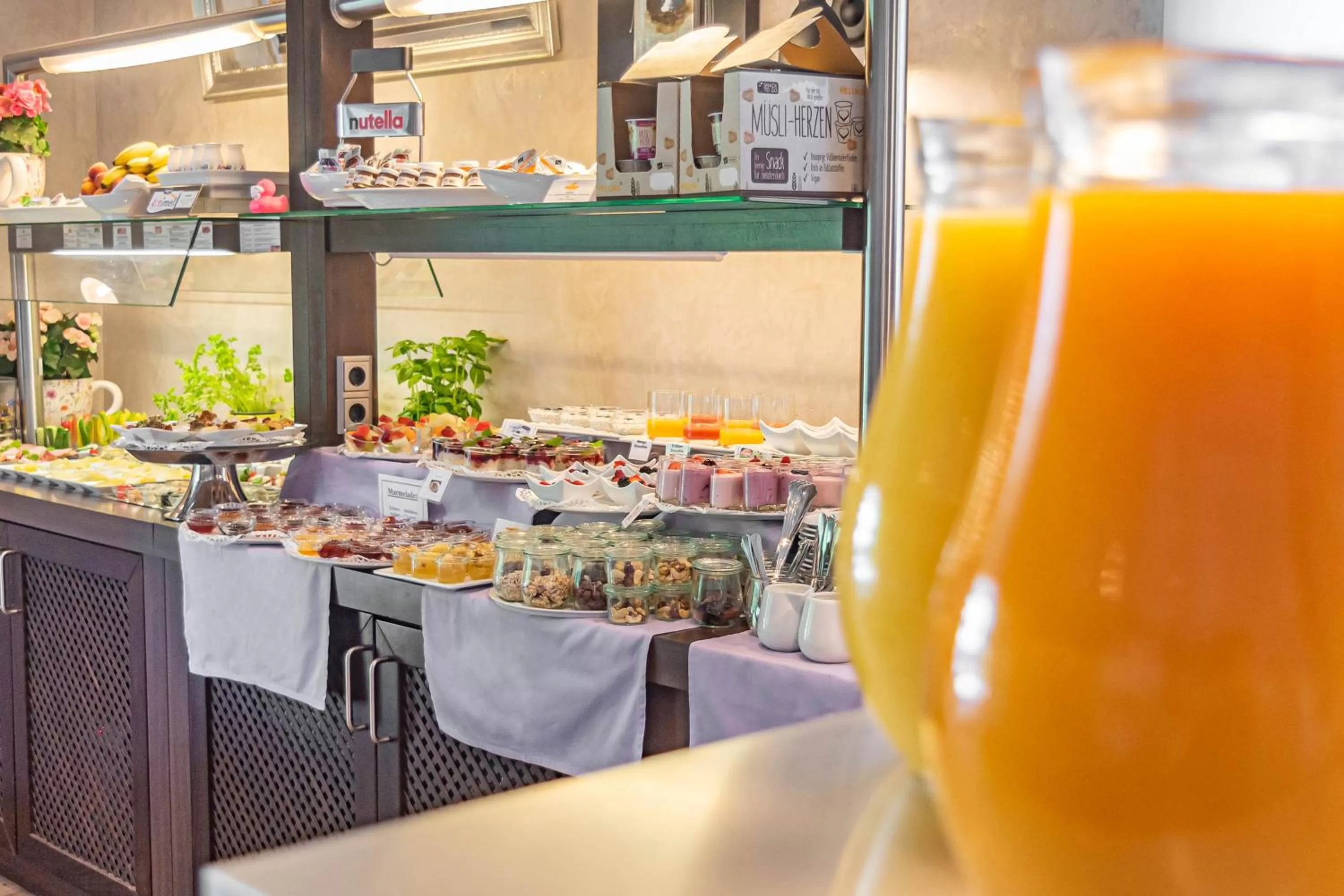 Breakfast in Parkhotel Sonnenberg