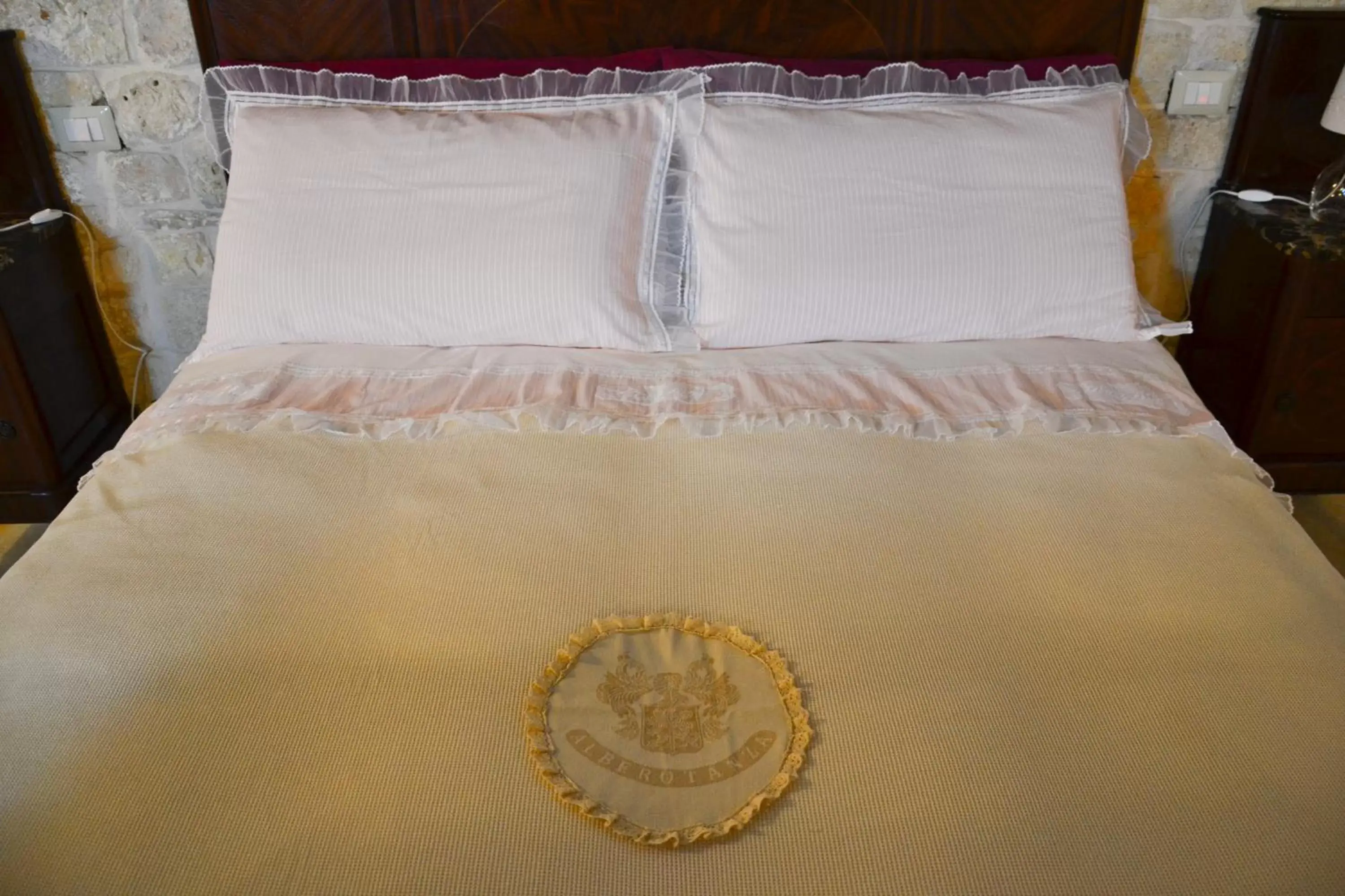 Decorative detail, Bed in Agriturismo Masseria Alberotanza