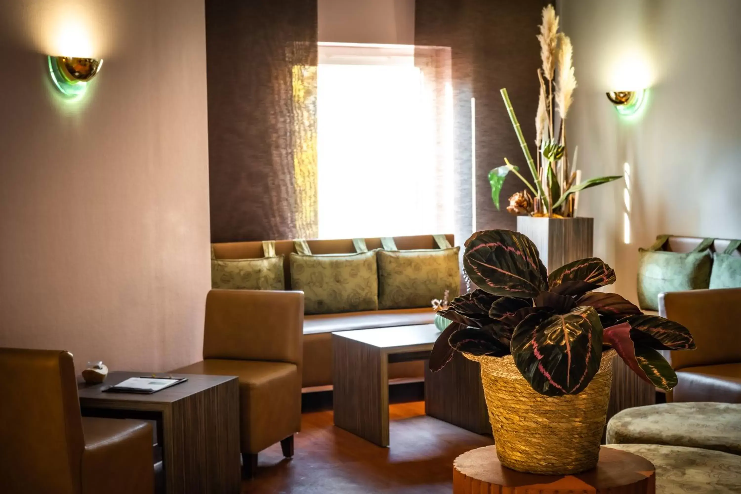 Lobby or reception, Seating Area in ACHAT Hotel Dresden Altstadt