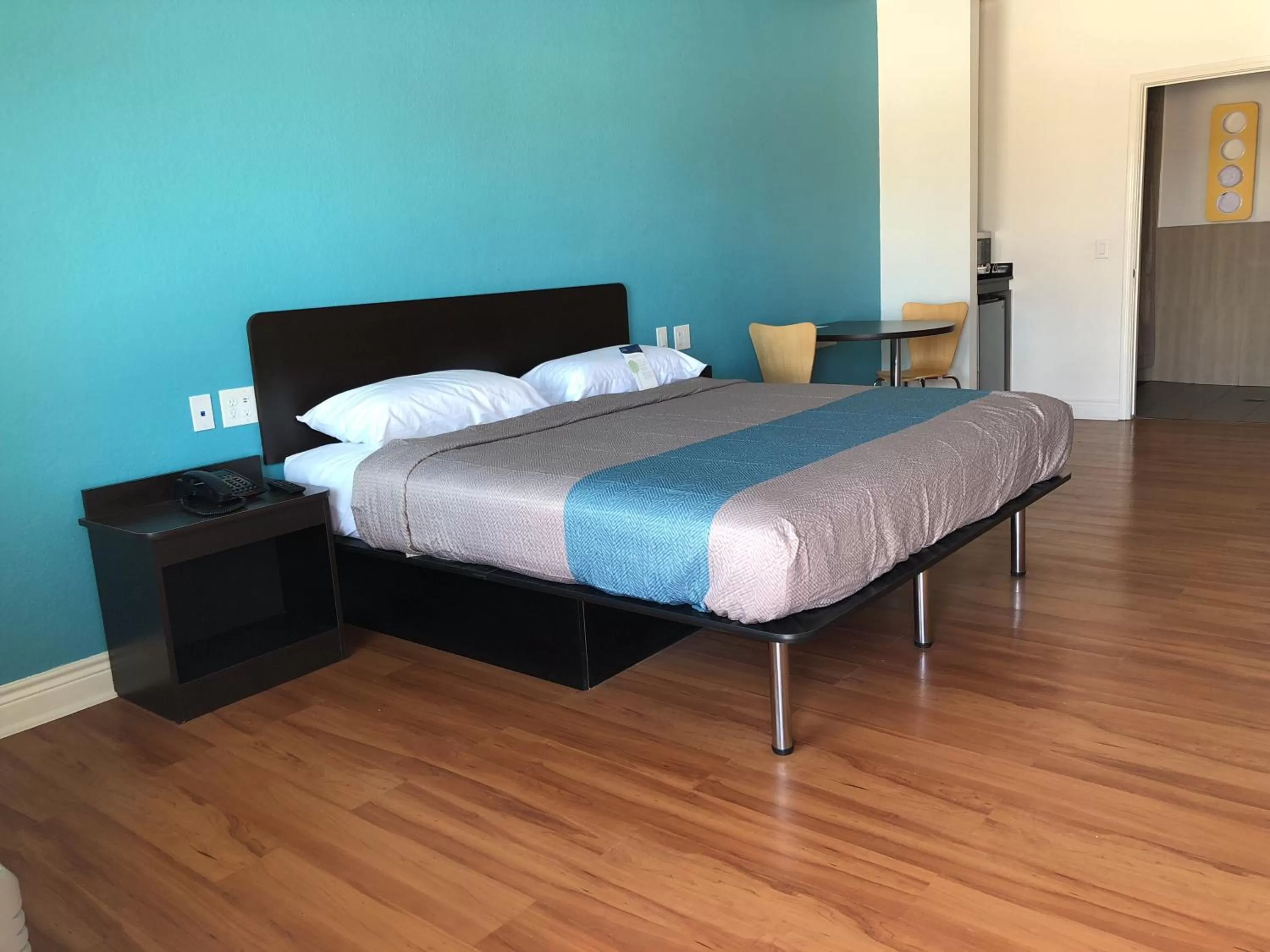 Bed in Motel 6-Houston, TX - North