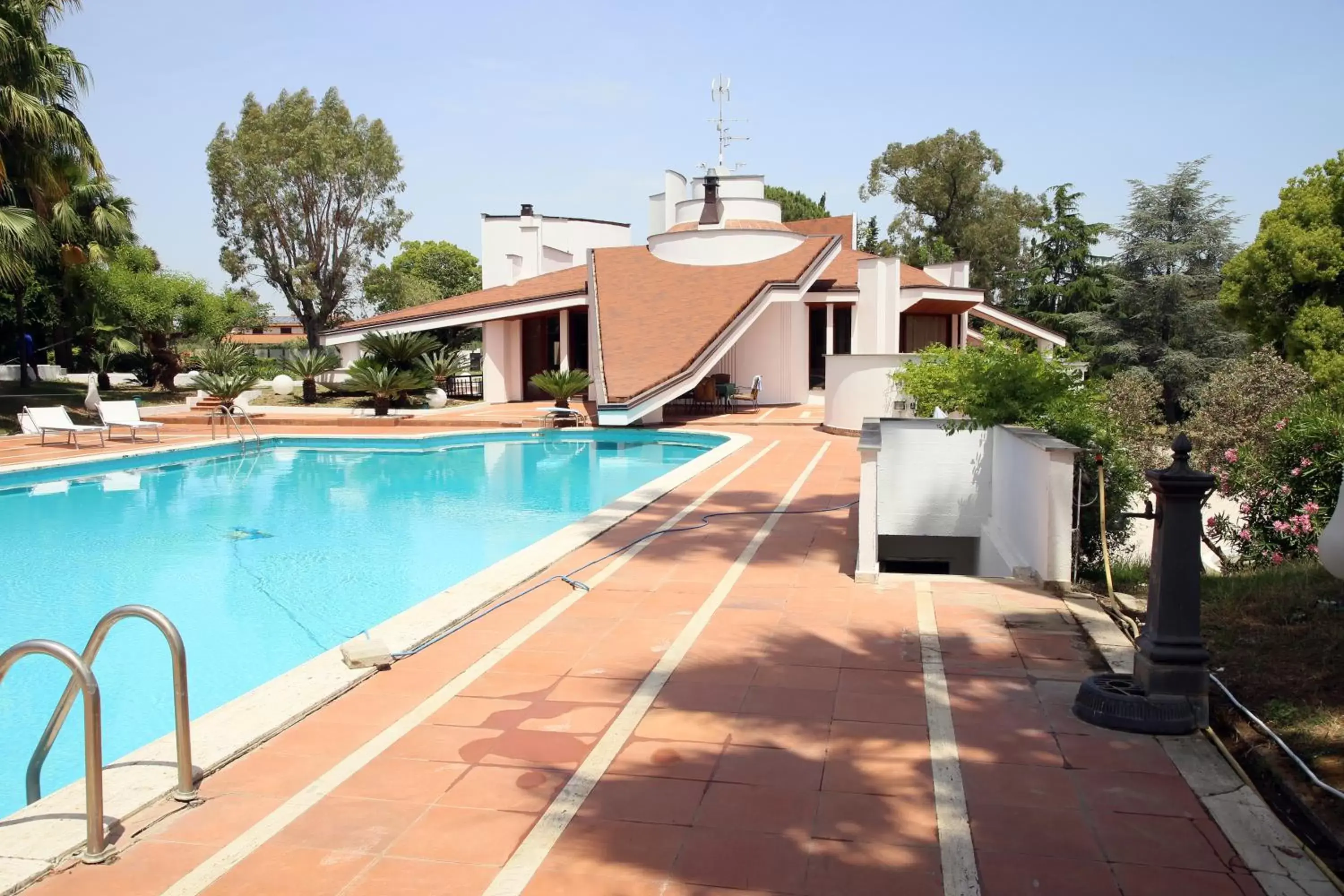 Property building, Swimming Pool in paradise suite