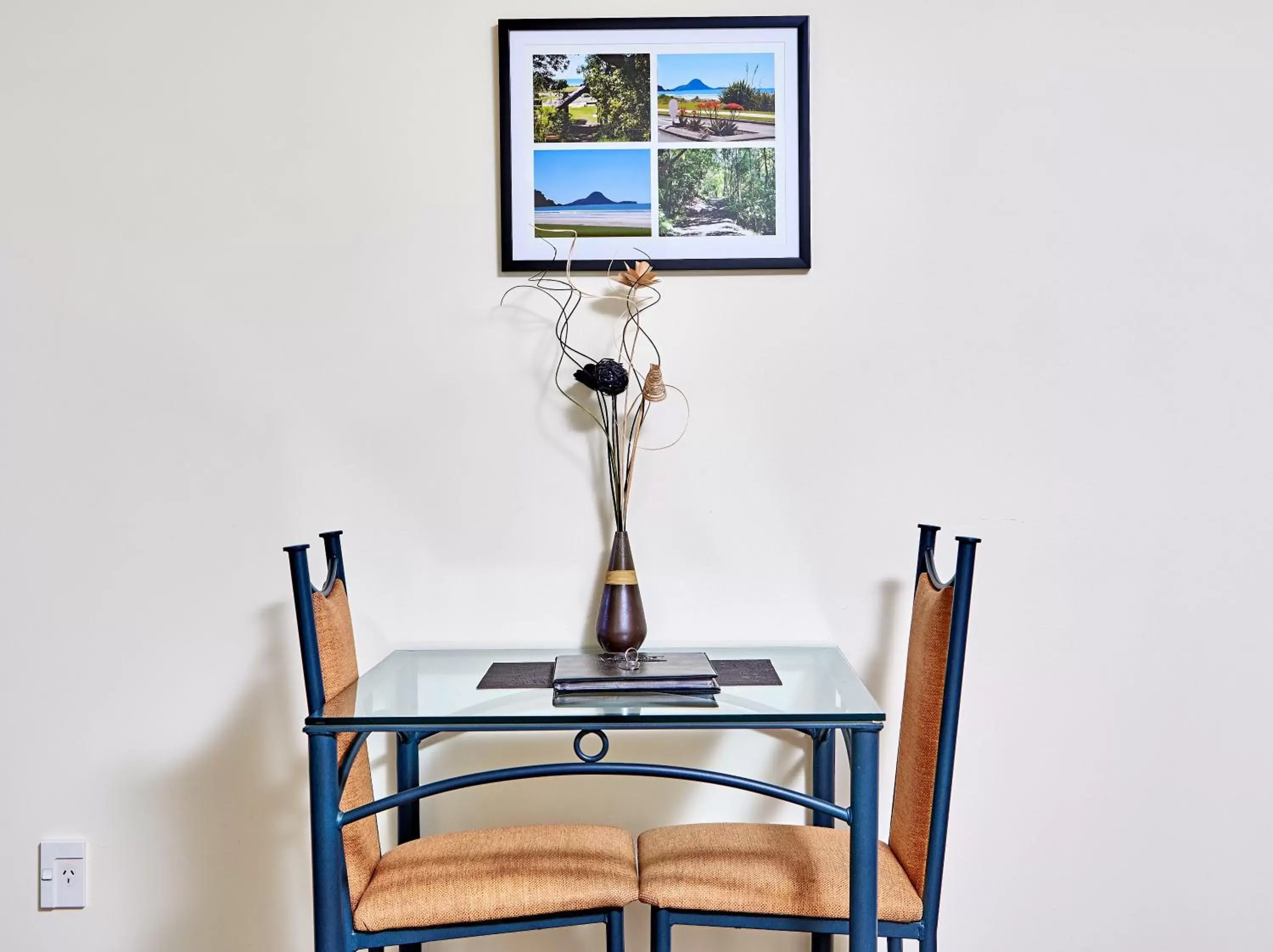 Dining Area in Barringtons Motor Lodge