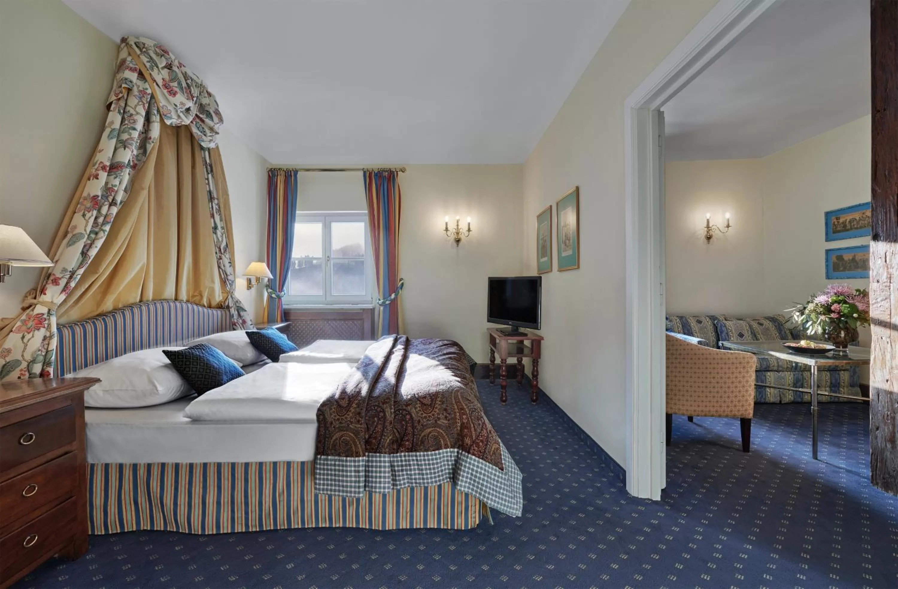 TV and multimedia, Bed in Lebenberg Schlosshotel-Kitzbühel