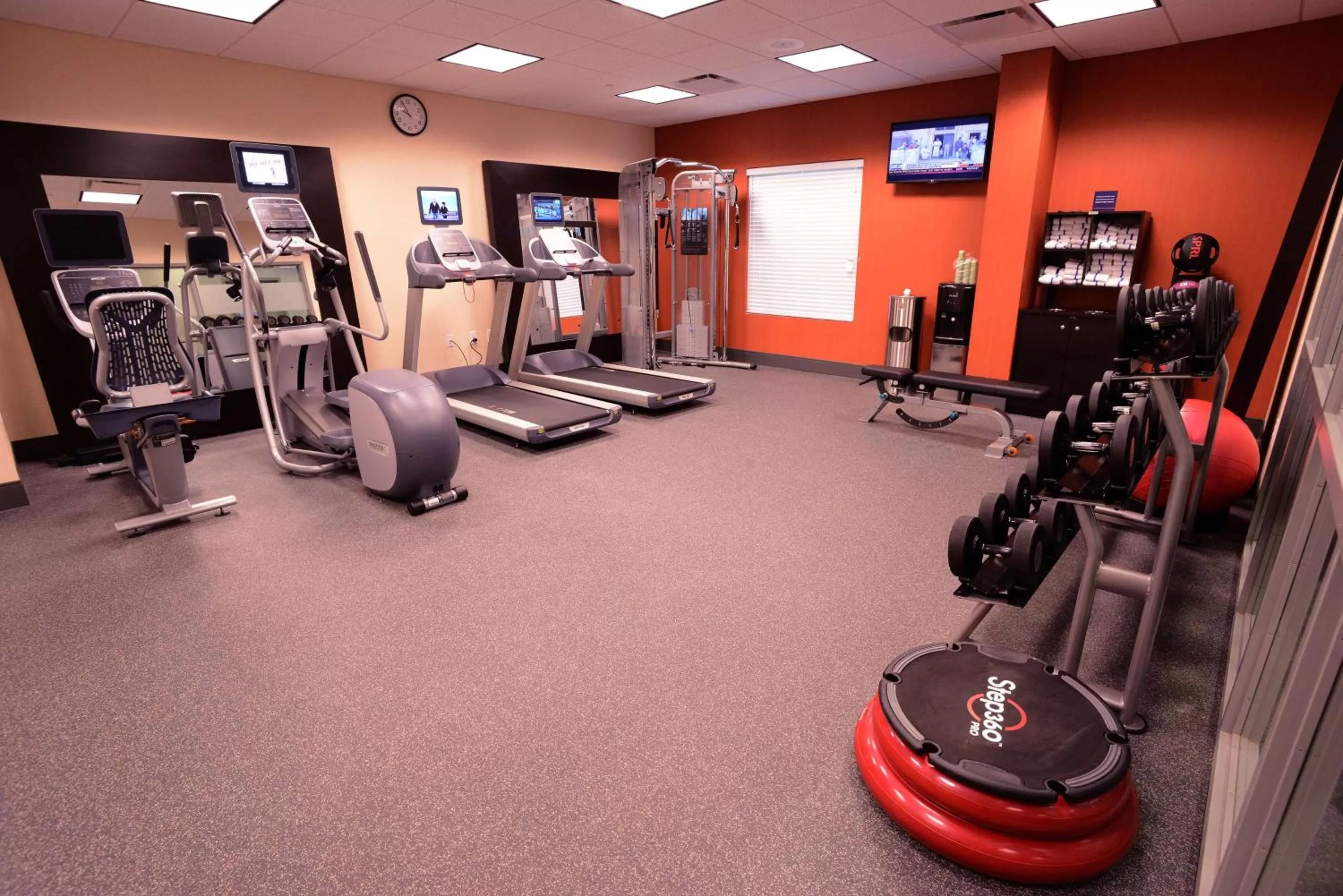 Fitness centre/facilities in Hampton Inn & Suites Albany at Albany Mall