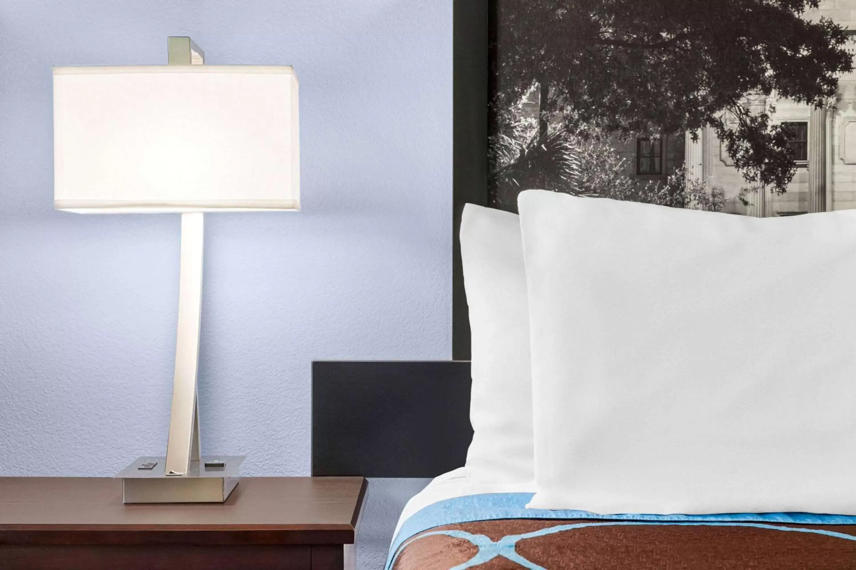 Bedroom, Bed in Super 8 by Wyndham Lenexa Overland Park Area/Mall Area Bedroom, Bed in Super 8 by Wyndham Lenexa Overland Park Area/Mall Area