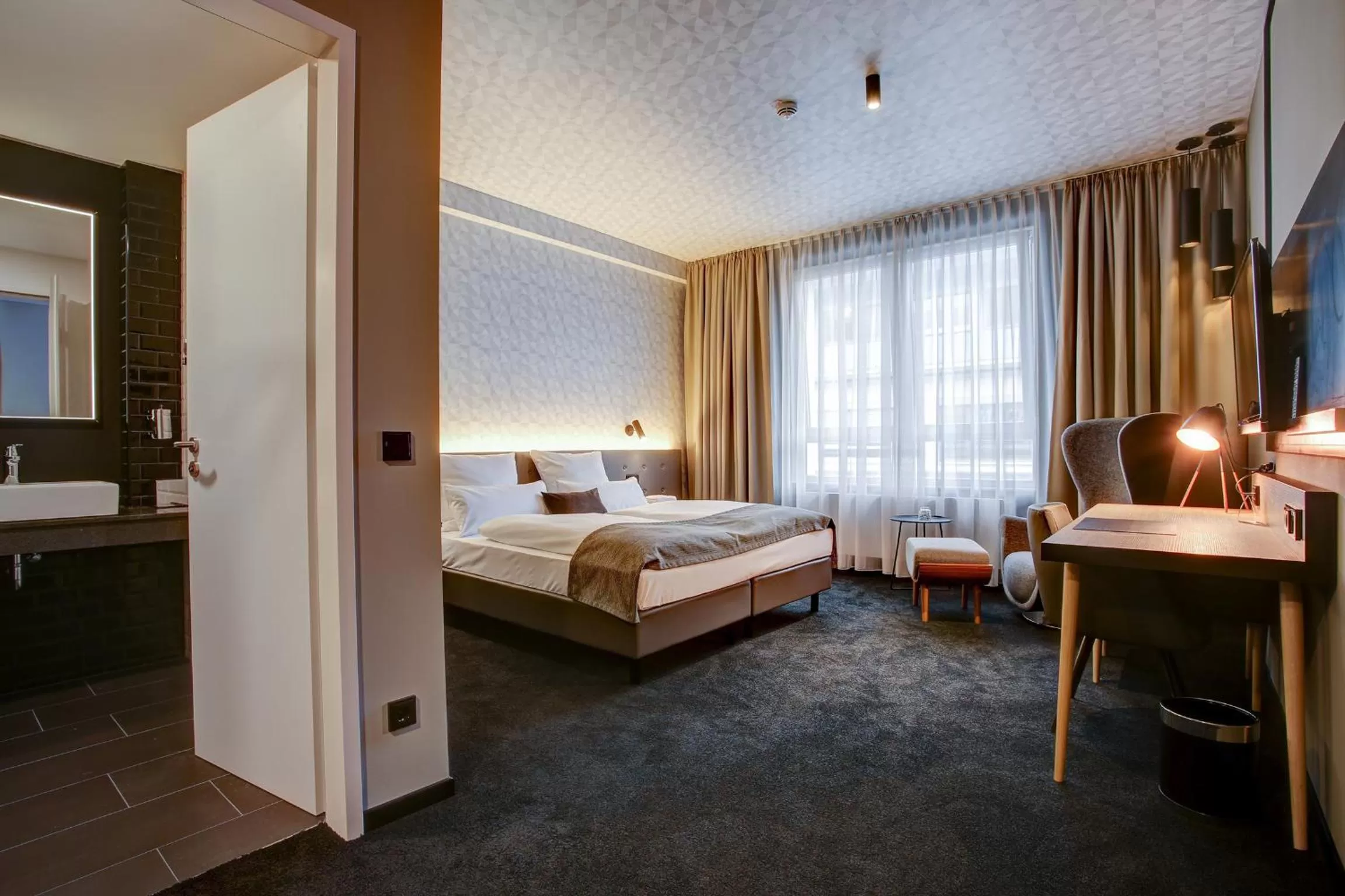 Photo of the whole room, Bed in Vienna House Easy by Wyndham Dortmund City