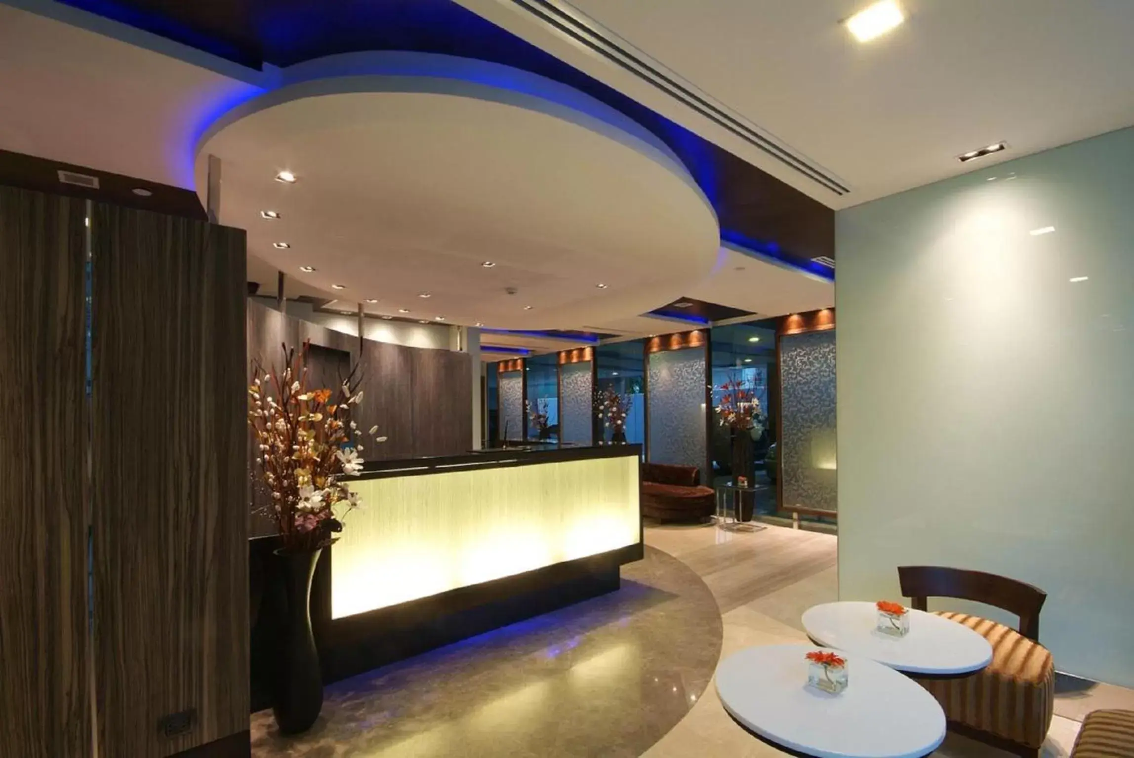 Lobby or reception, Lobby/Reception in Amora NeoLuxe Suites Hotel
