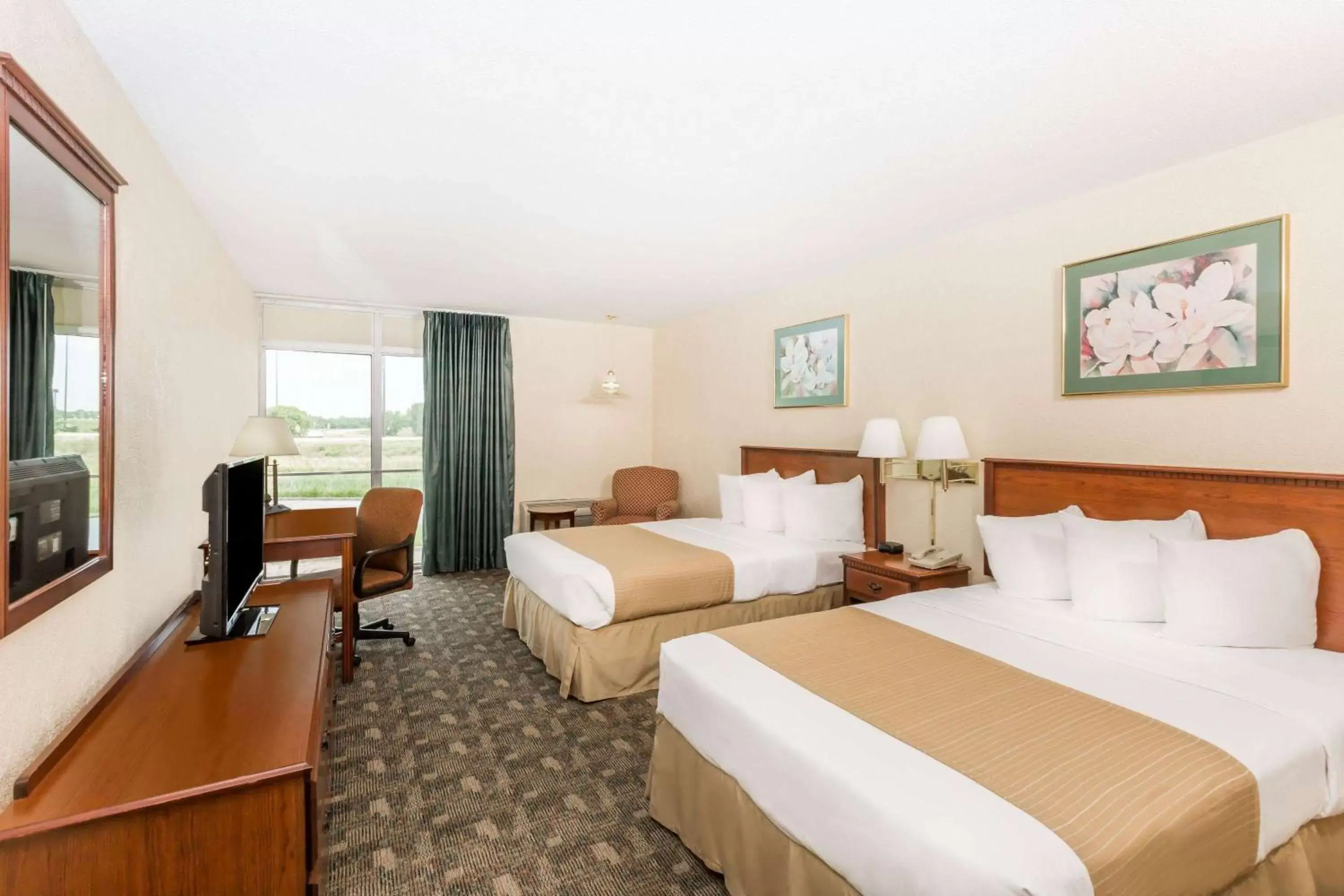 Photo of the whole room in Days Inn by Wyndham Grand Island I-80