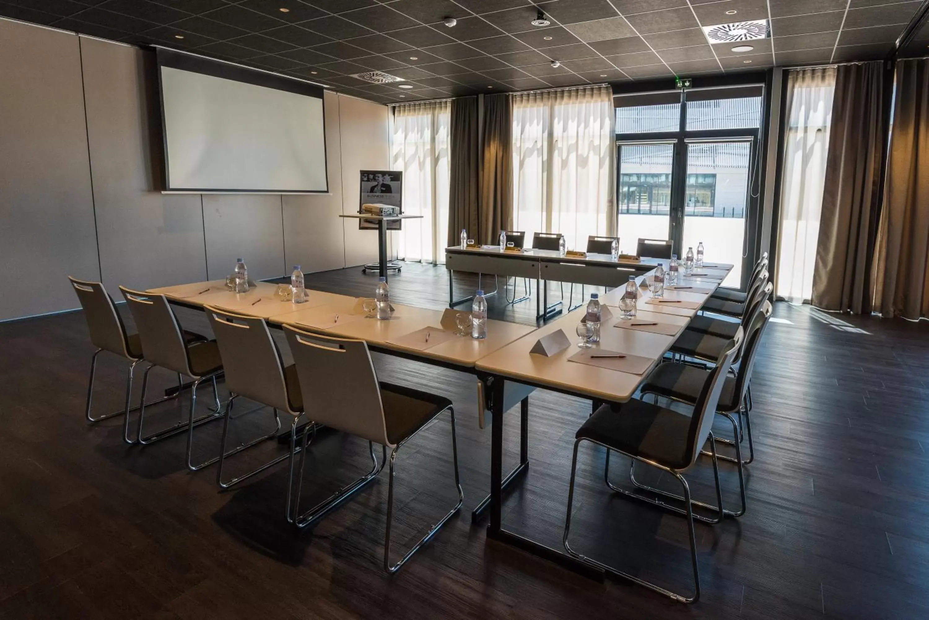 Meeting/conference room in Mercure Cherbourg Centre Port