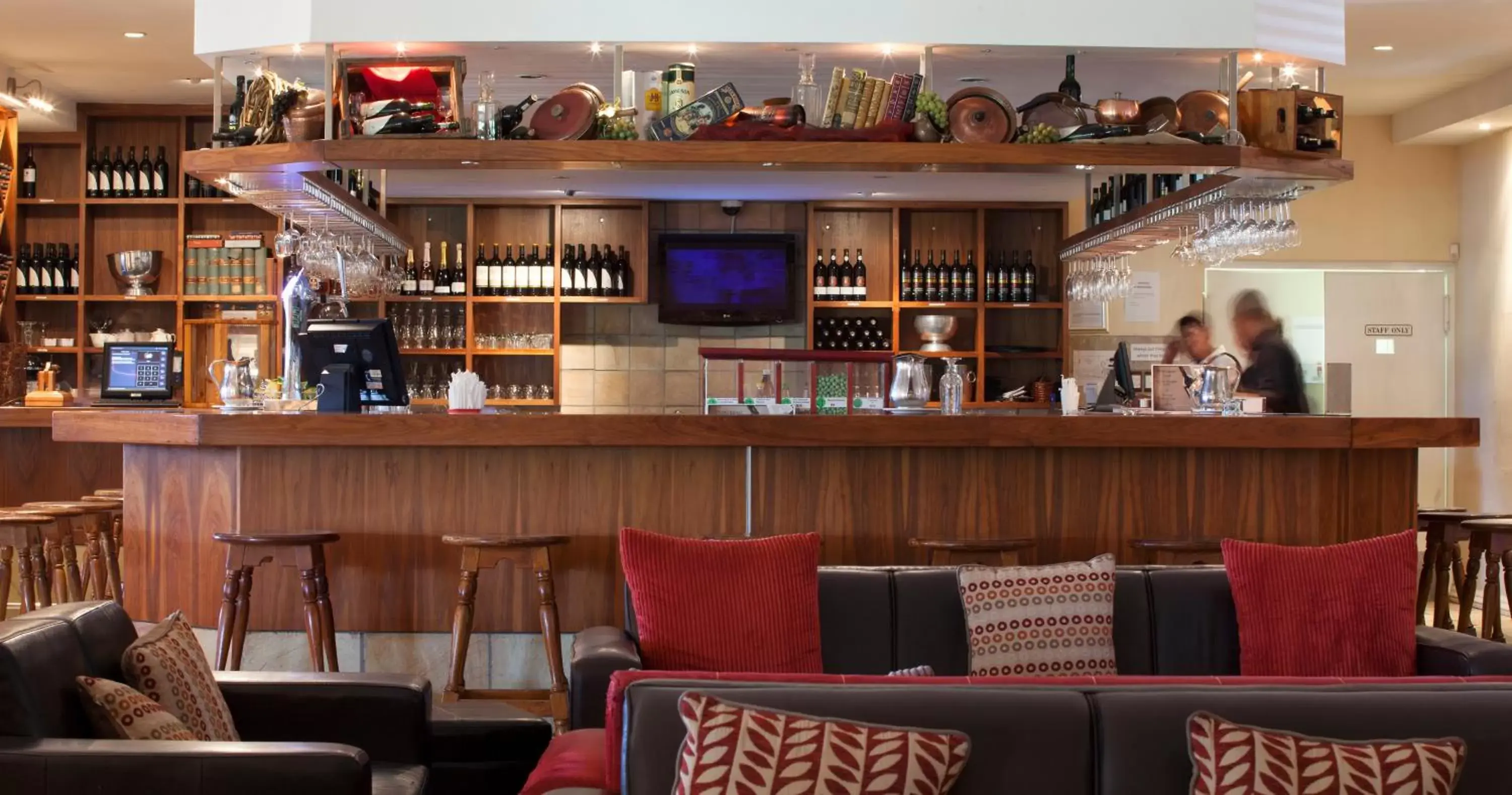 Lounge or bar, Lounge/Bar in Devonvale Golf & Wine Estate