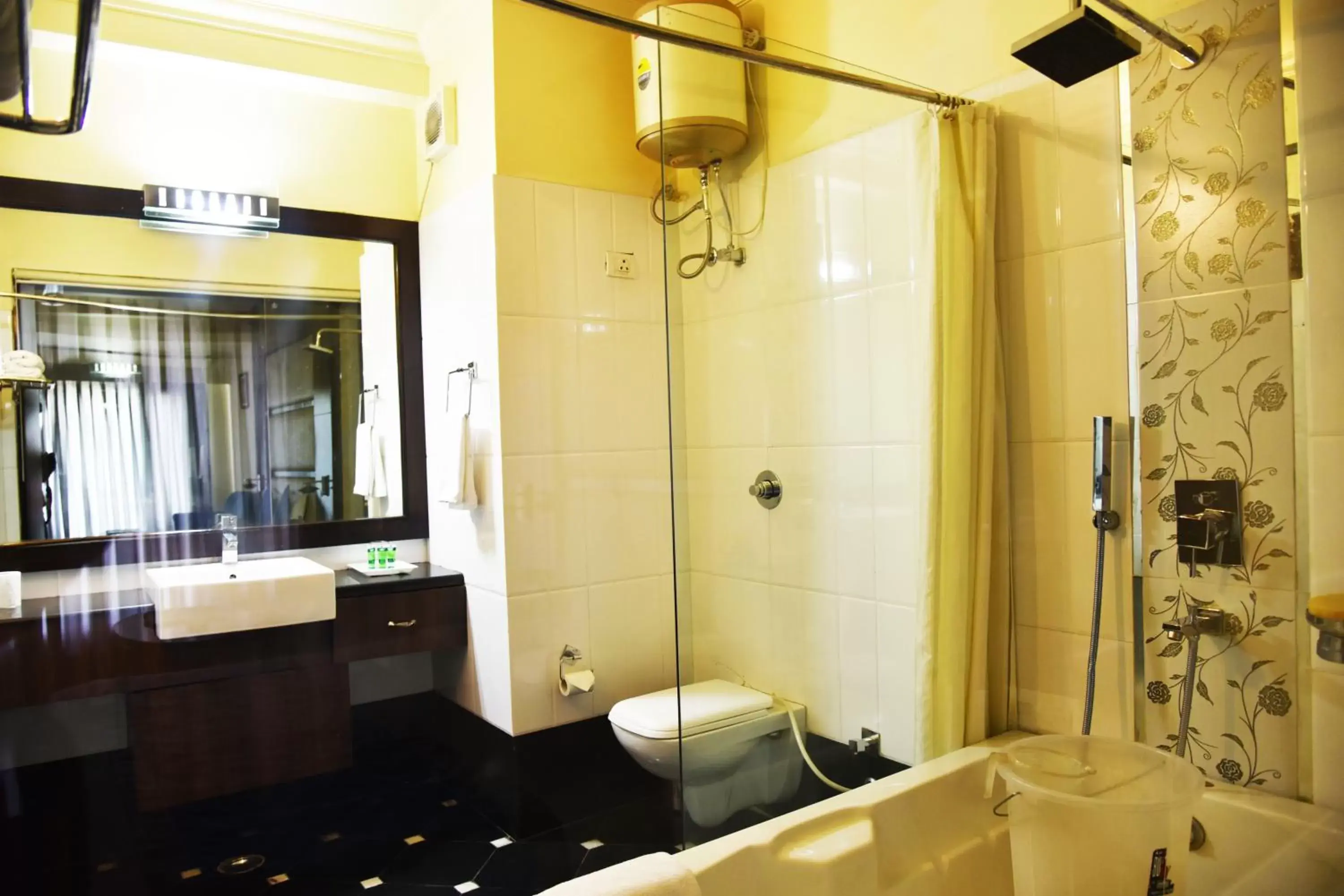 Bathroom in Indraprastha Resort, Dalhousie