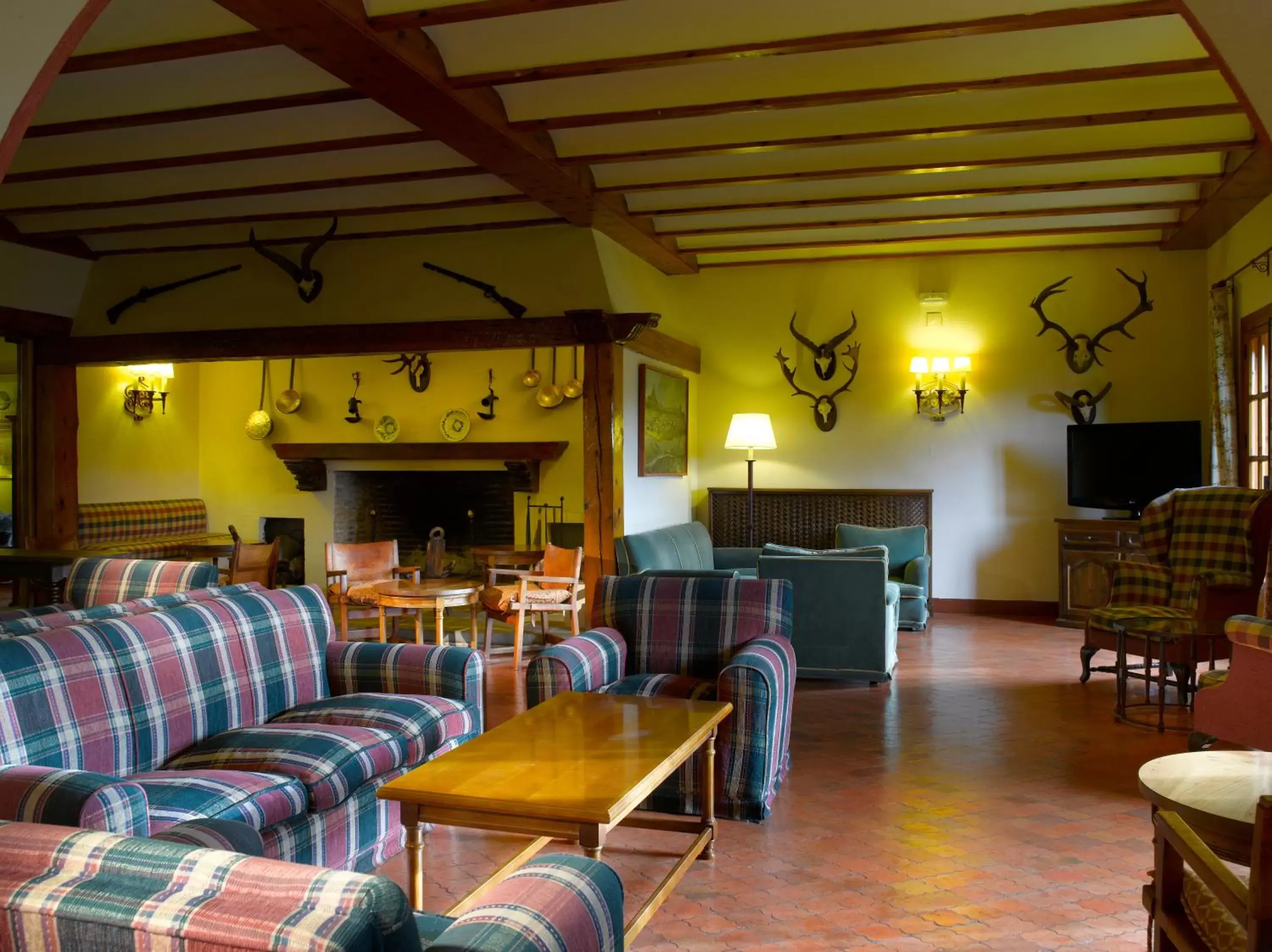 Communal lounge/ TV room, Seating Area in Parador de Cazorla