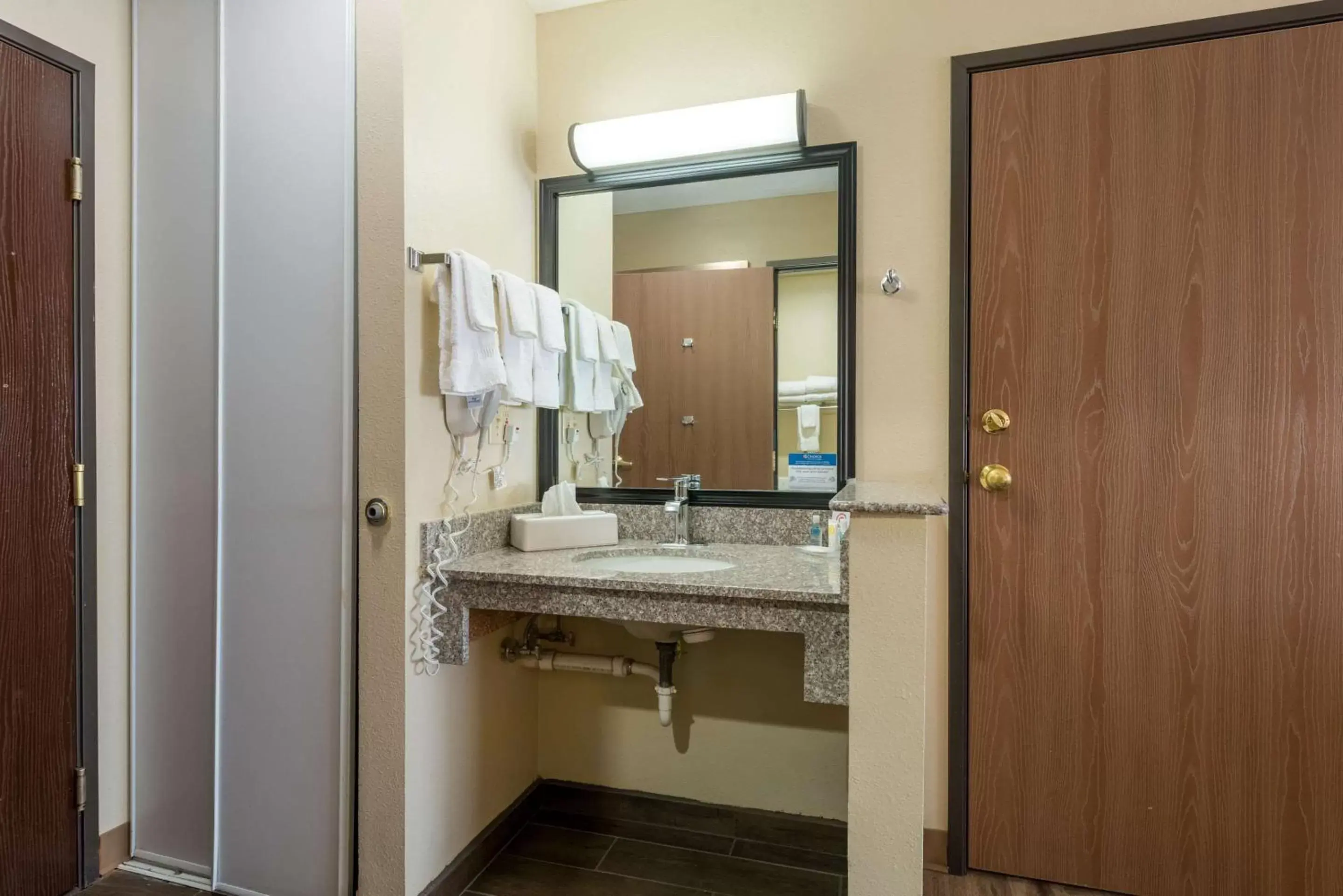 Bedroom, Bathroom in Comfort Inn & Suites Alamosa