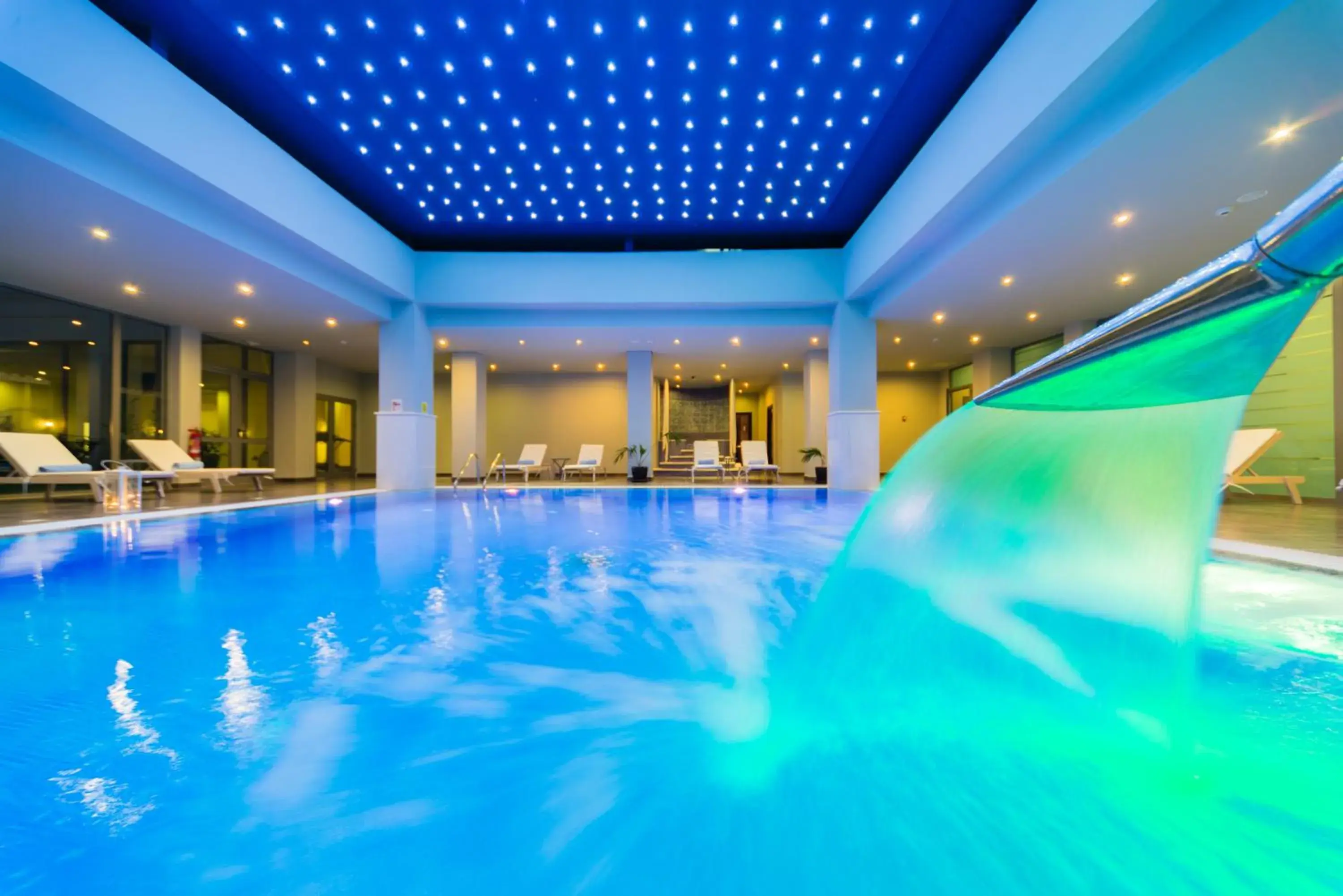 Spa and wellness centre/facilities, Swimming Pool in Apollo Blue