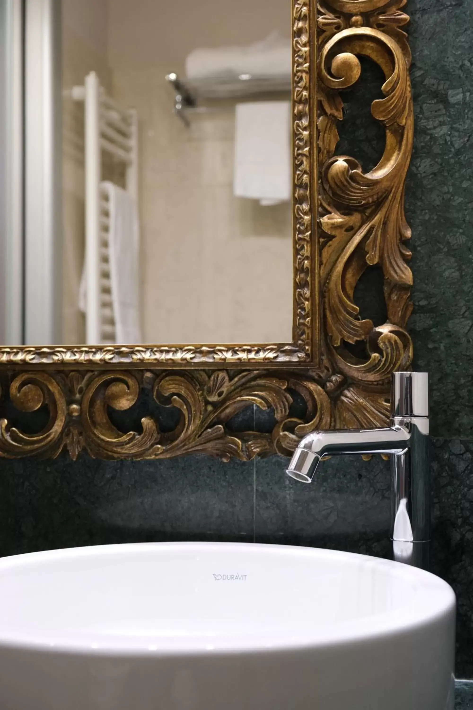 Bathroom in Settecento Hotel