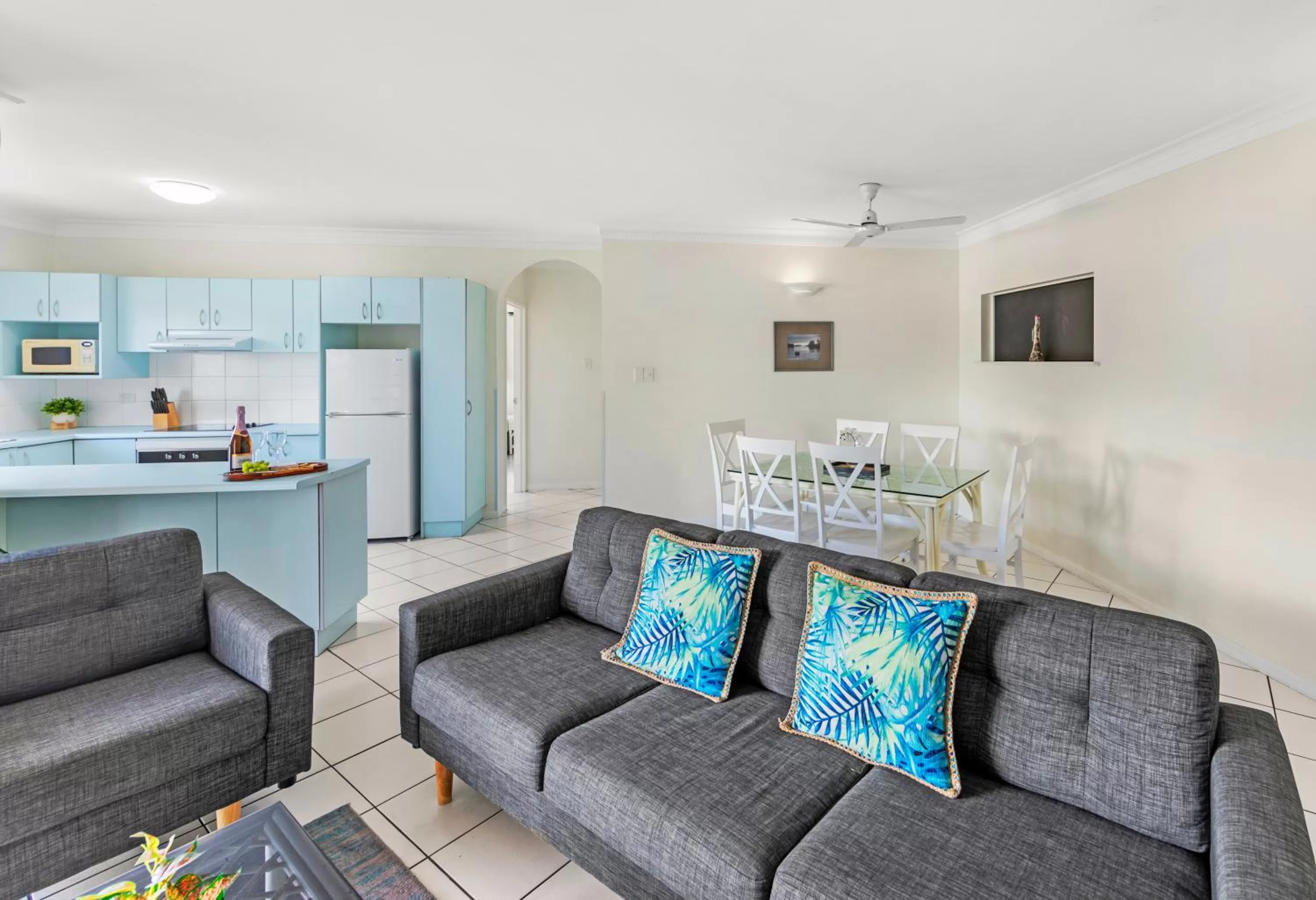 Lounge or bar in Koala Court Holiday Apartments