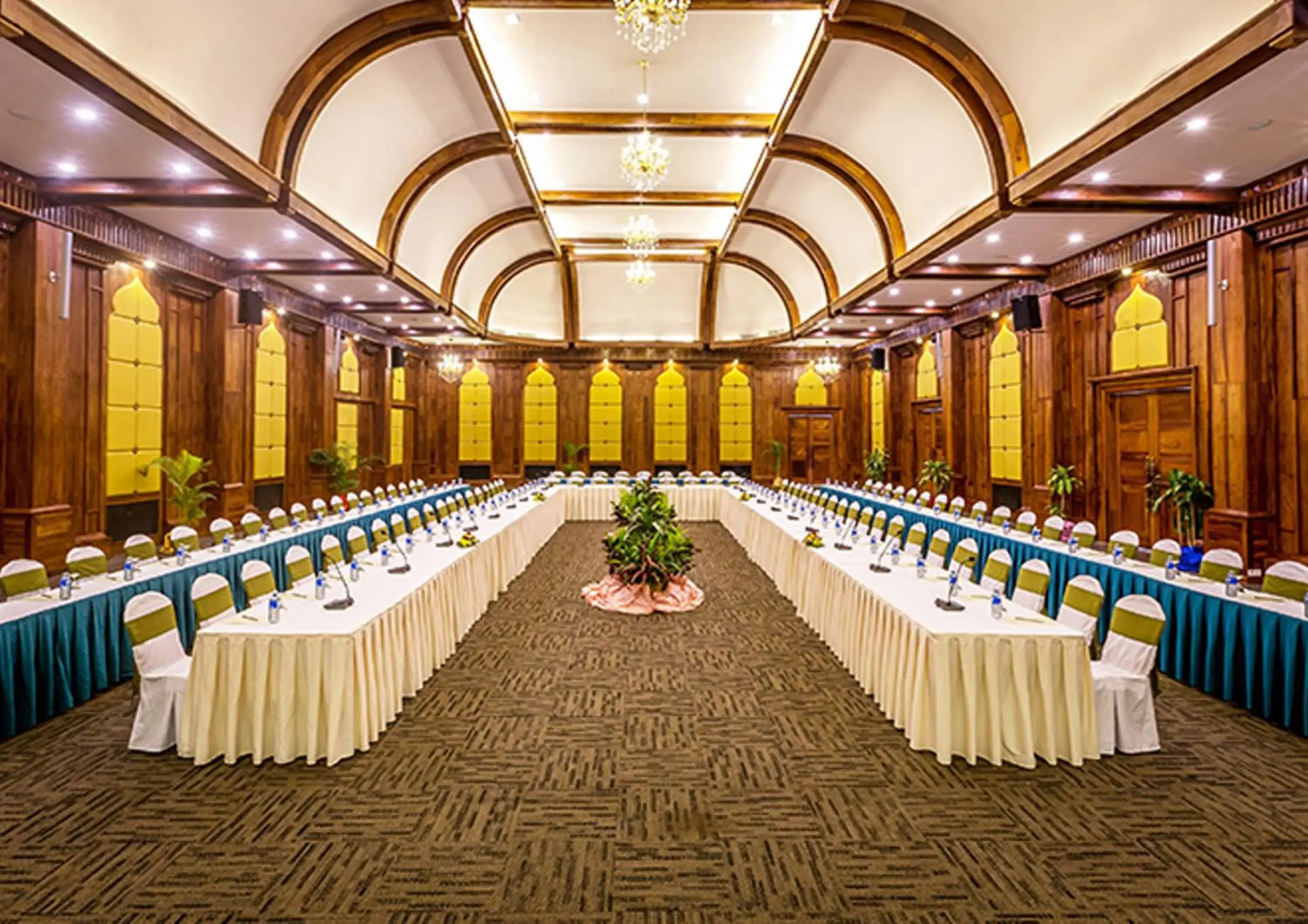 Banquet/Function facilities in Empress Residence Resort and Spa