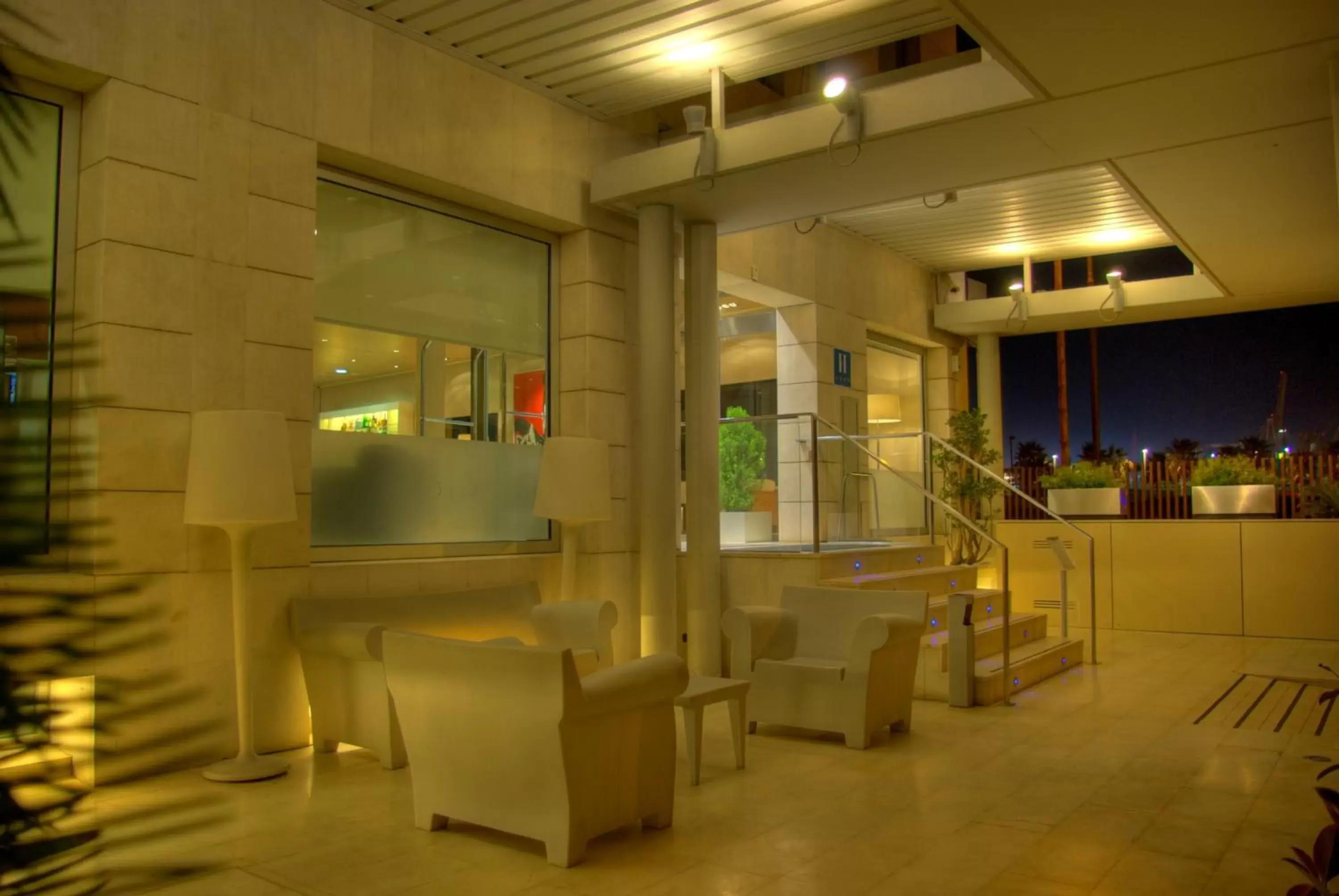 Facade/entrance, Lobby/Reception in Hotel Neptuno