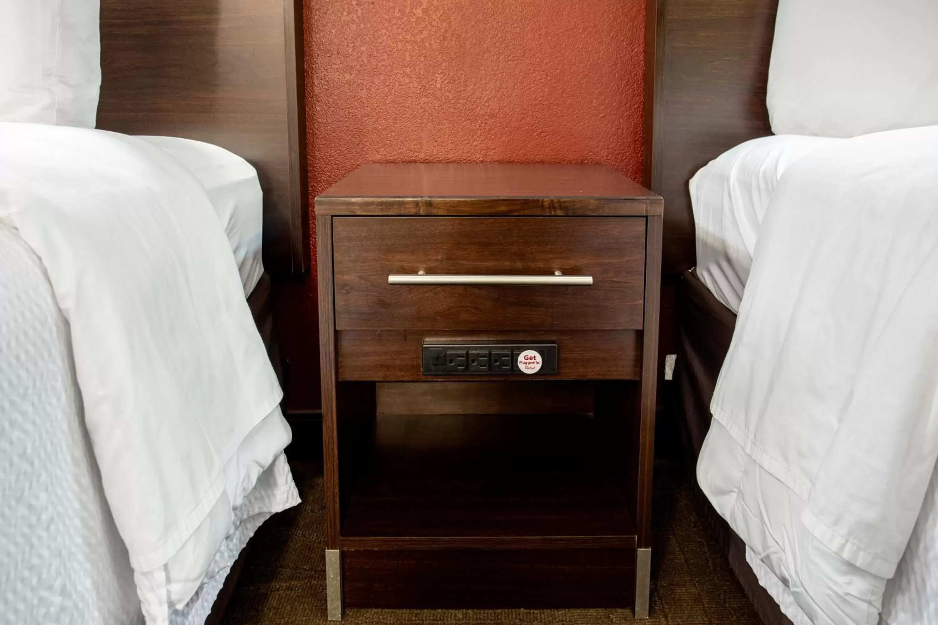 Photo of the whole room, Bunk Bed in Red Roof Inn PLUS+ Pittsburgh East - Monroeville