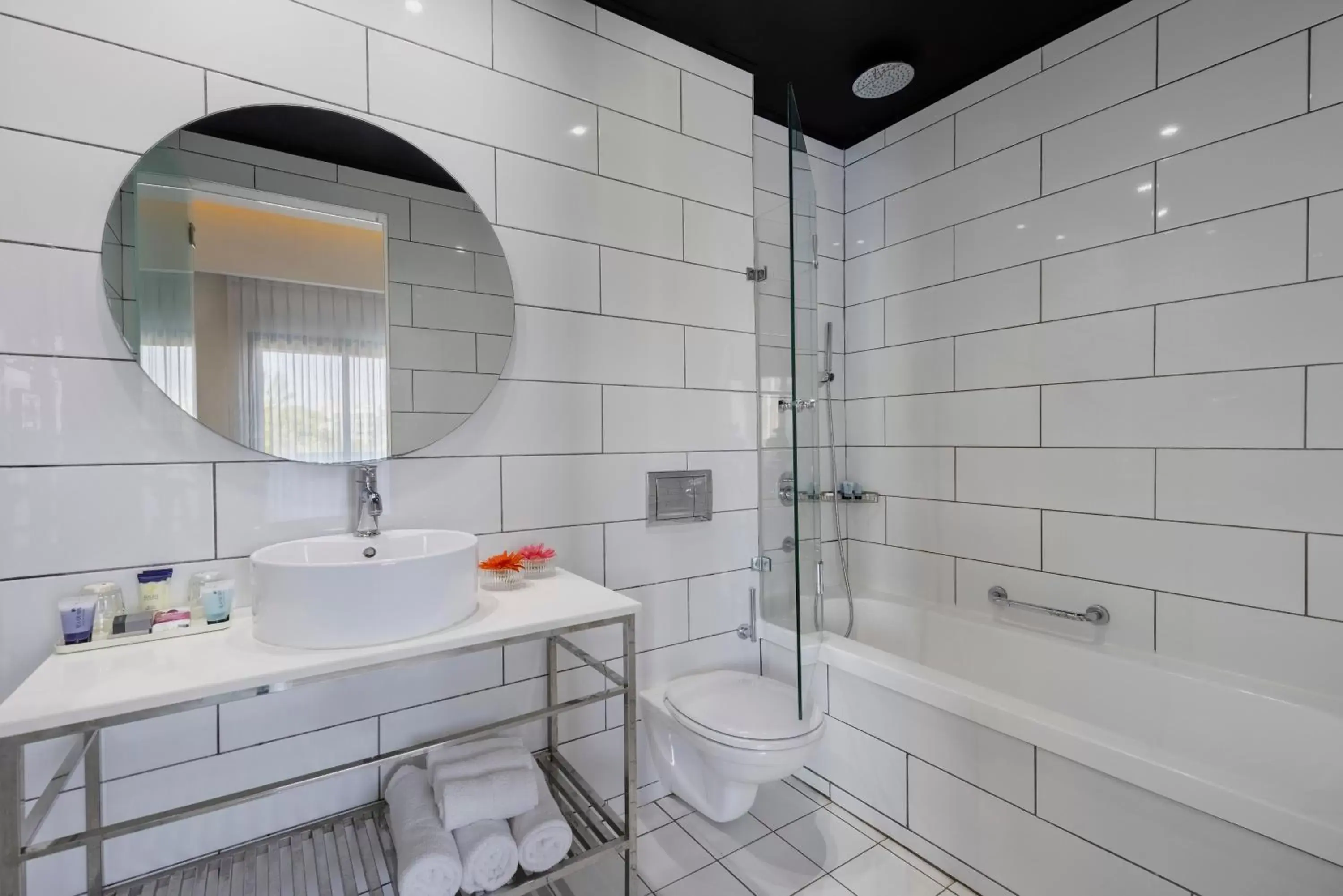 Bathroom in Play Eilat Hotel
