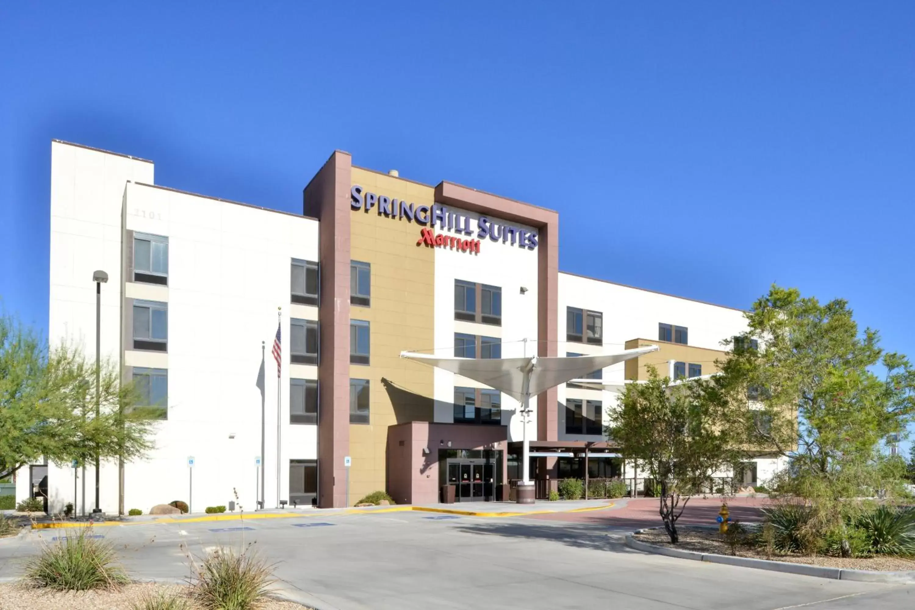 Property Building in SpringHill Suites Kingman Route 66