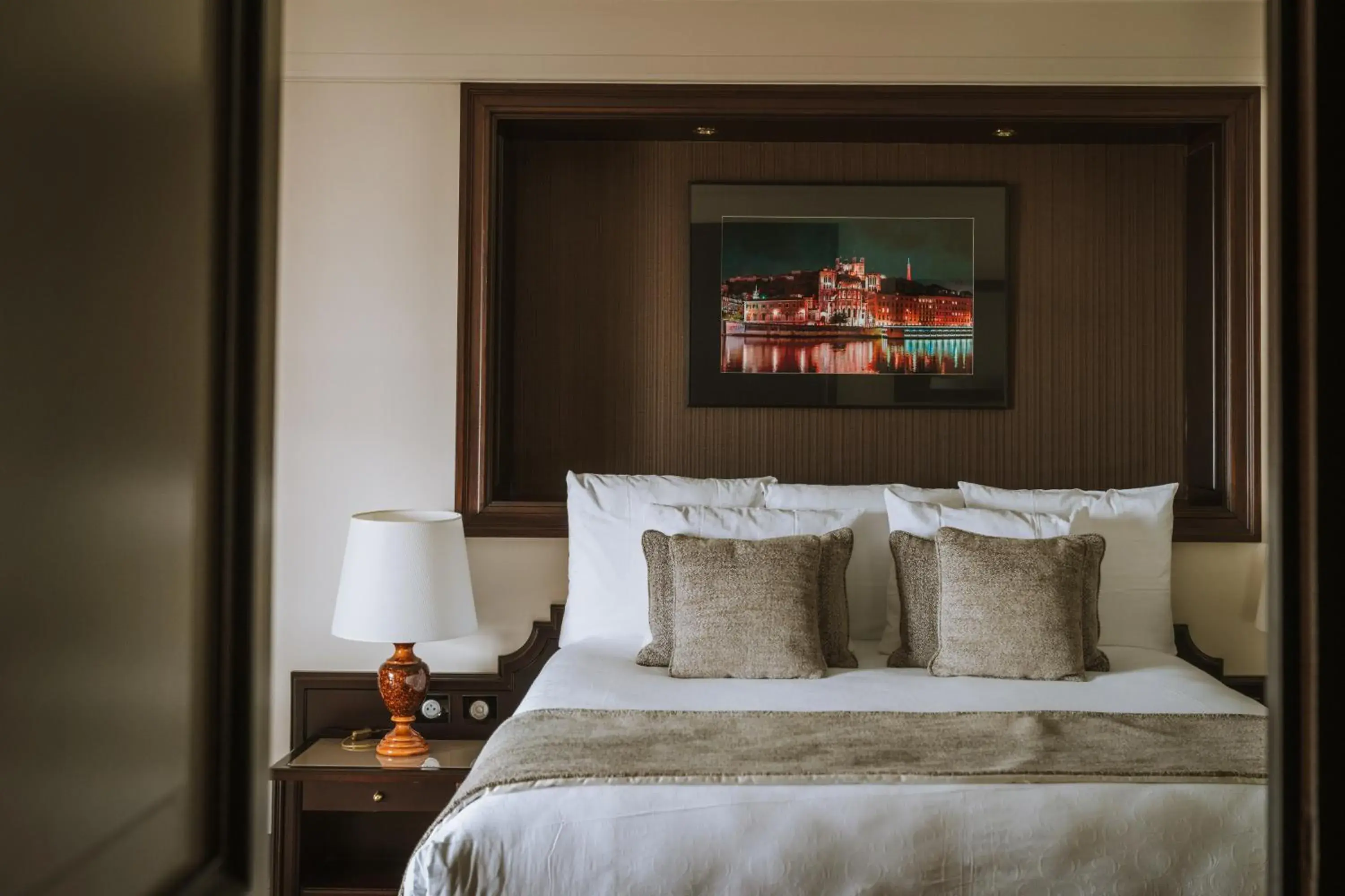 Bedroom, Bed in Villa Florentine