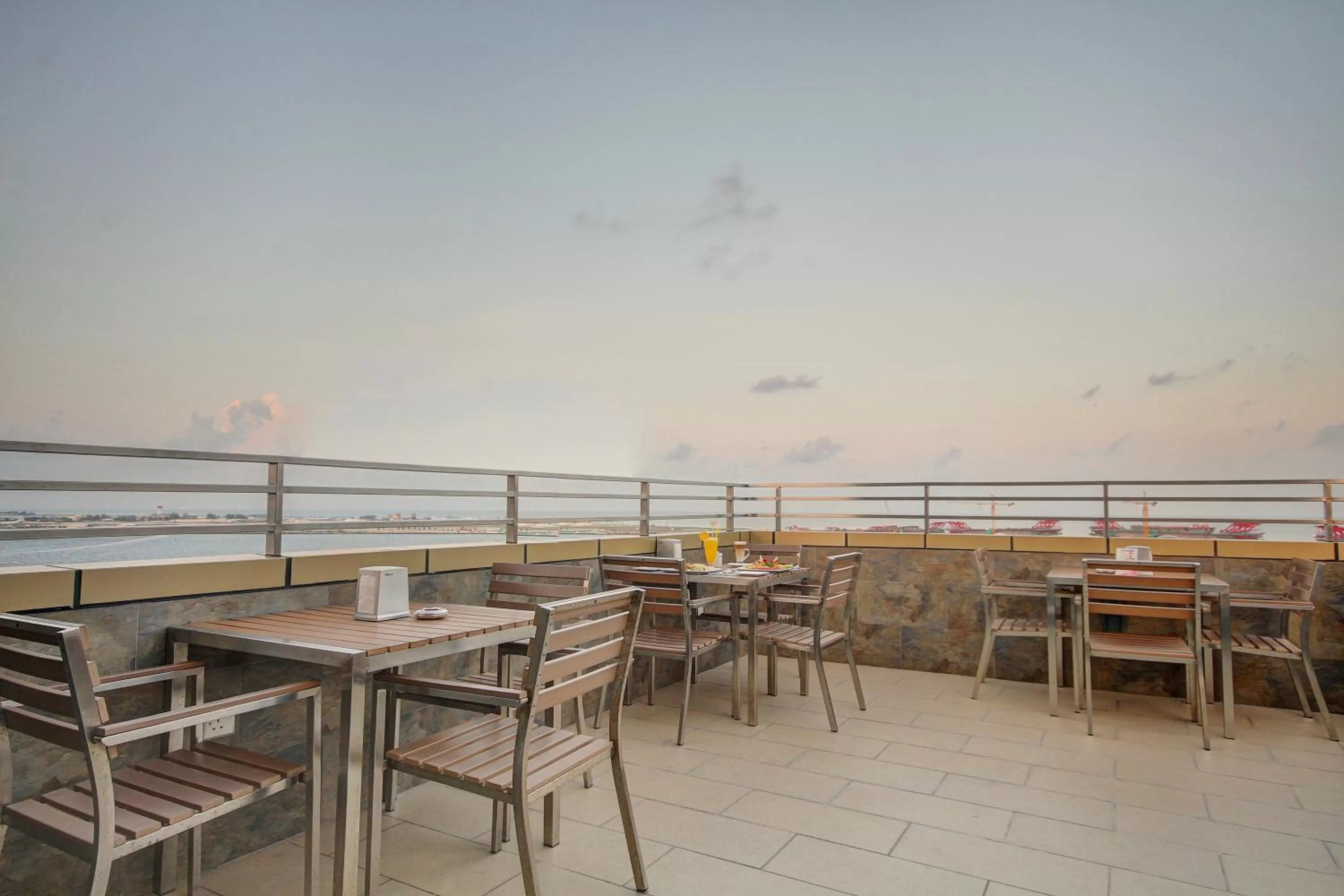 Balcony/Terrace in Unima Grand