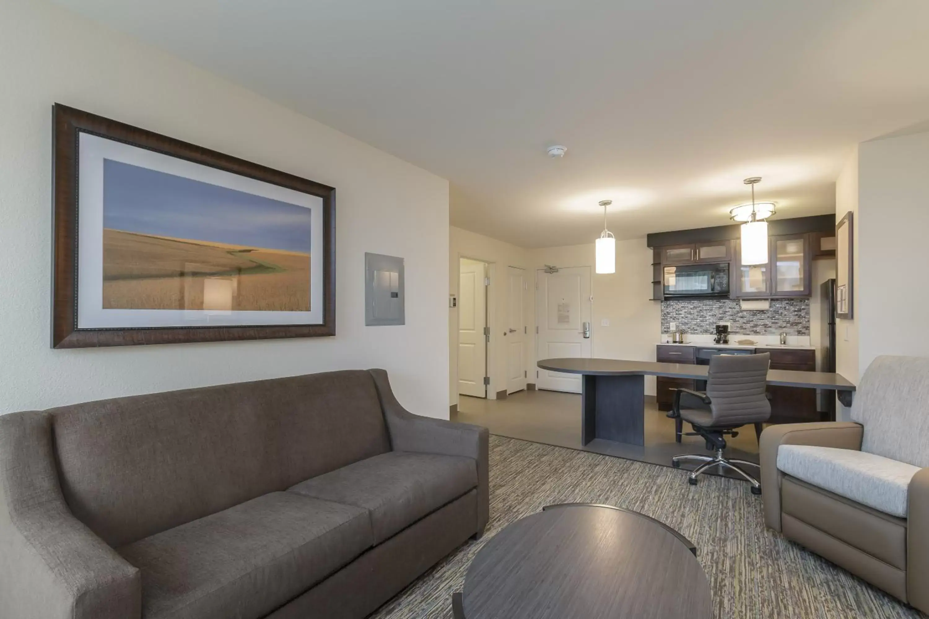 Photo of the whole room, Seating Area in Candlewood Suites Mishawaka, an IHG Hotel