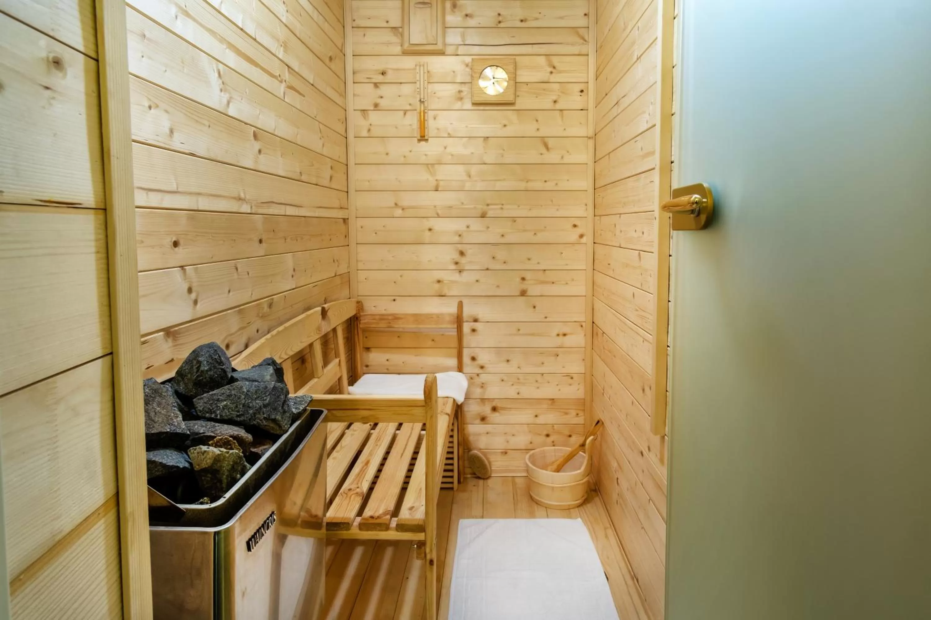 Sauna in JMR Royal -Luxury Rooms & Private Sauna