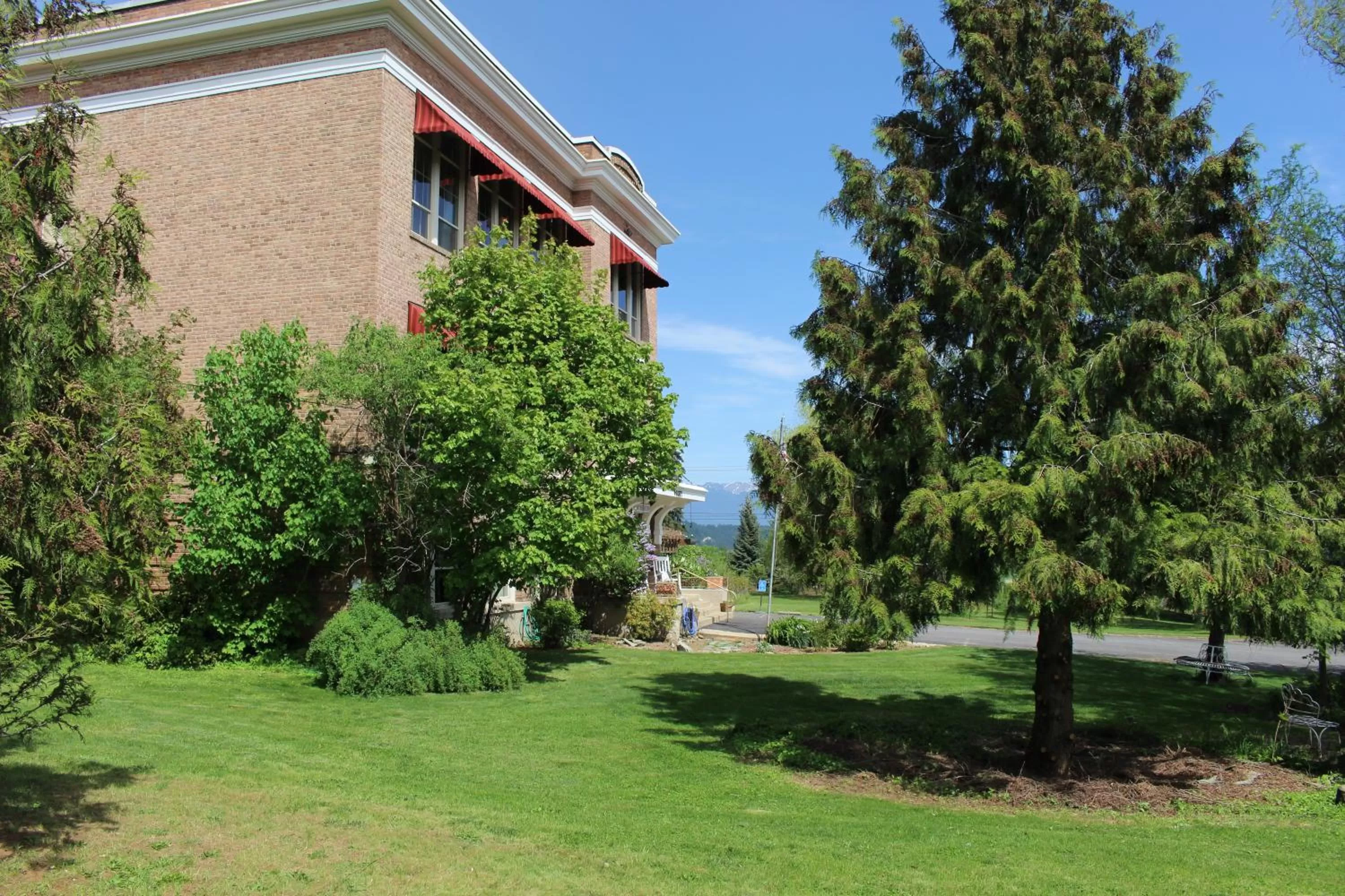 Property building in Northside School Bed & Breakfast