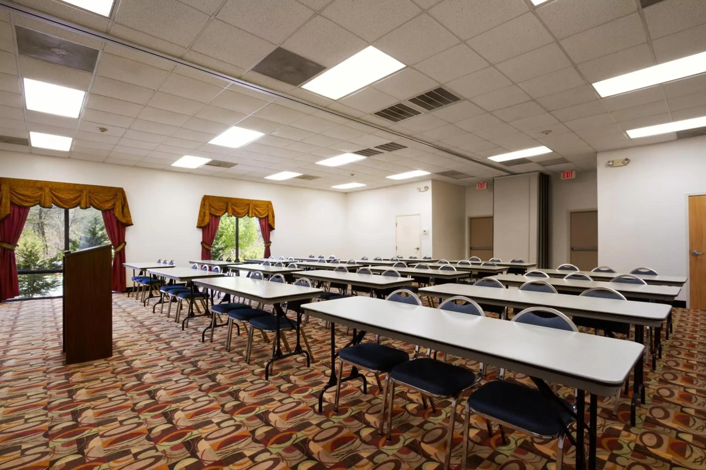 Business facilities in Baymont by Wyndham Crossville