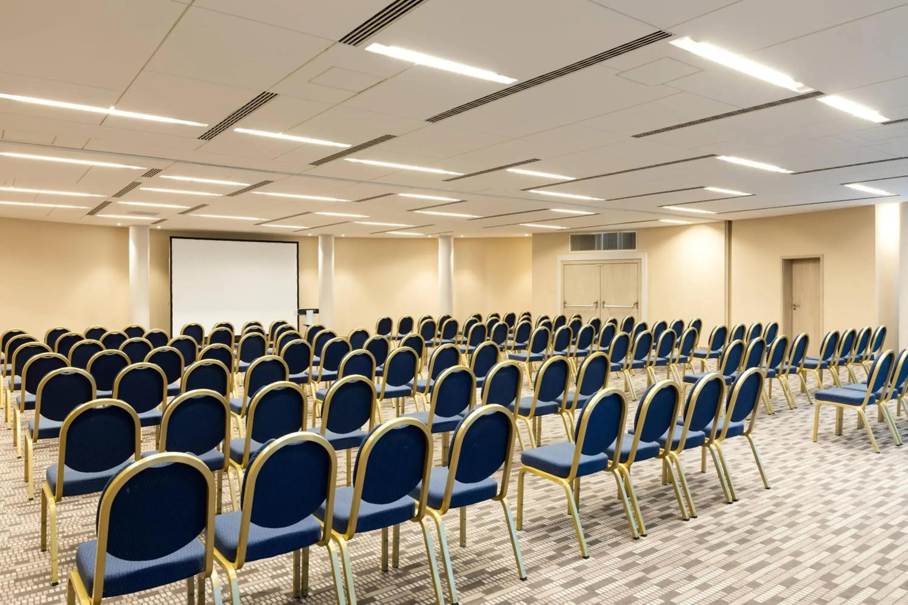 Meeting/conference room in Delta Hotels by Marriott Frankfurt Offenbach