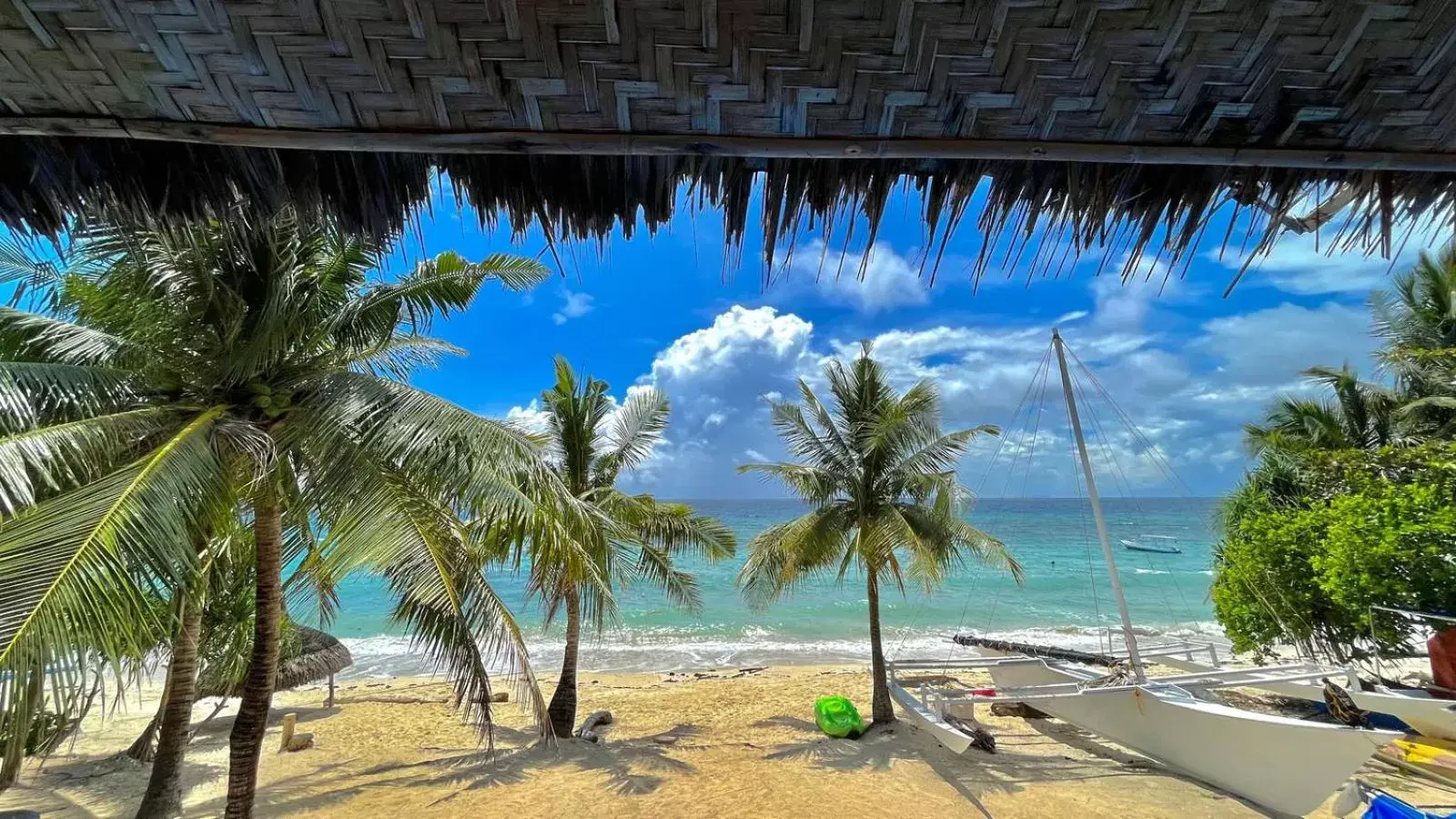 Beach in Coco Grove Beach Resort, Siquijor Island