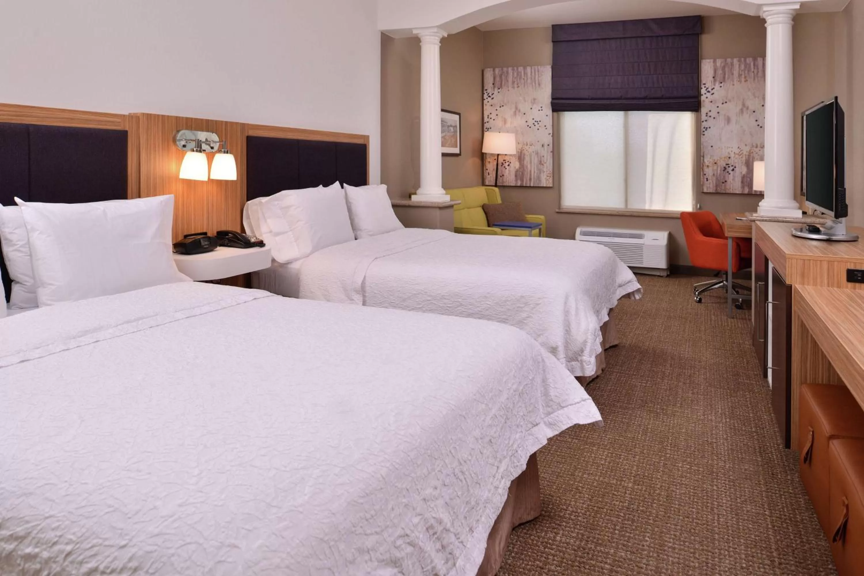 Bedroom, Bed in Hampton Inn & Suites Woodland-Sacramento Area
