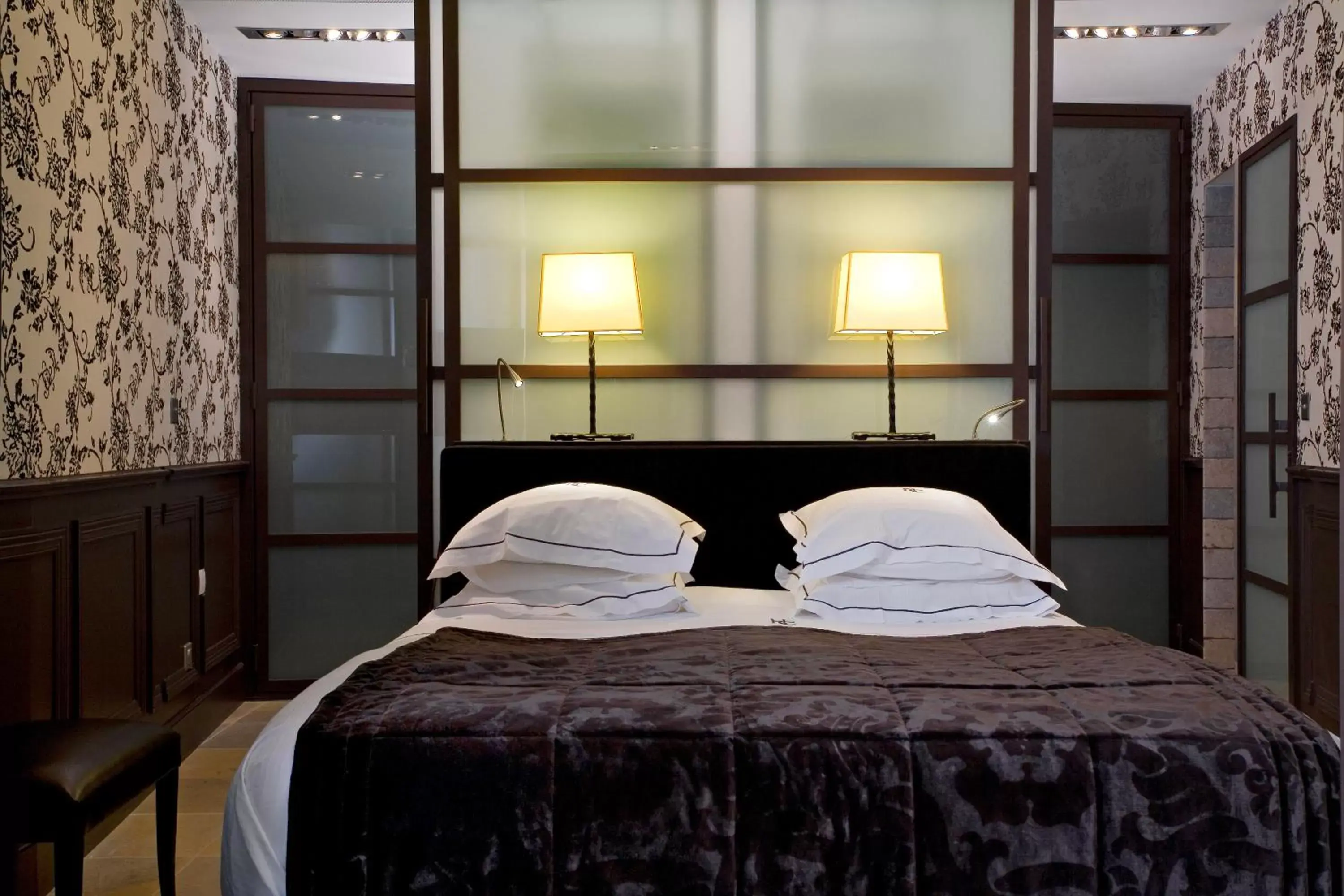 Bed in Hôtel du Château & Spa - Les Collectionneurs