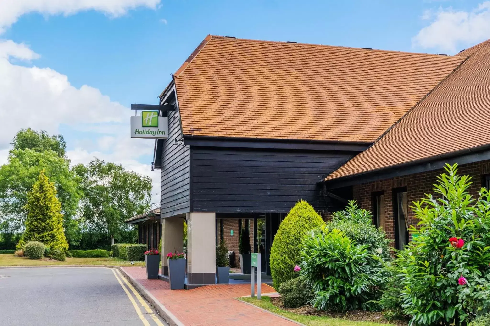 Property Building in Holiday Inn Maidstone-Sevenoaks, an IHG Hotel