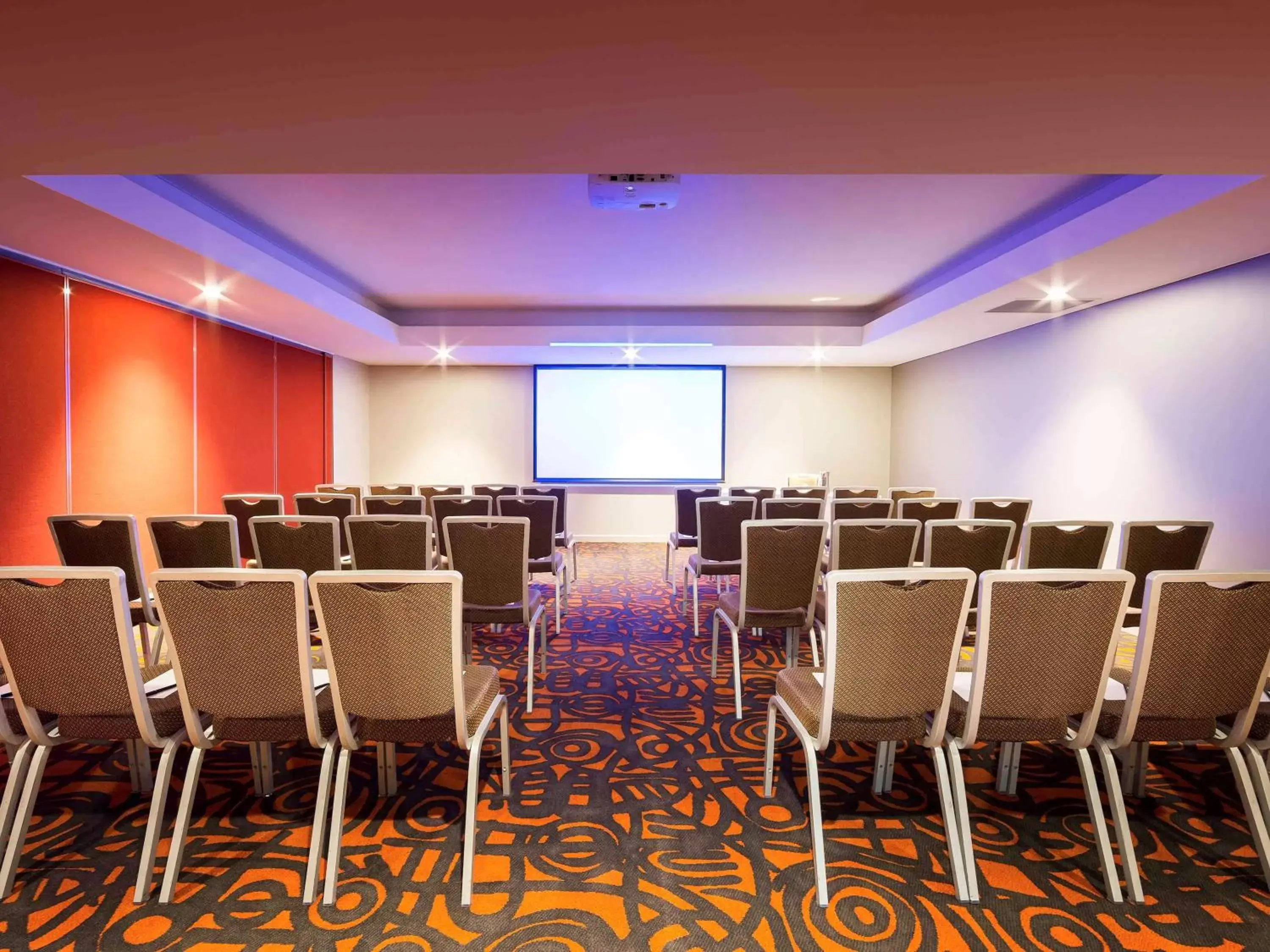 Meeting/conference room in Novotel Canberra