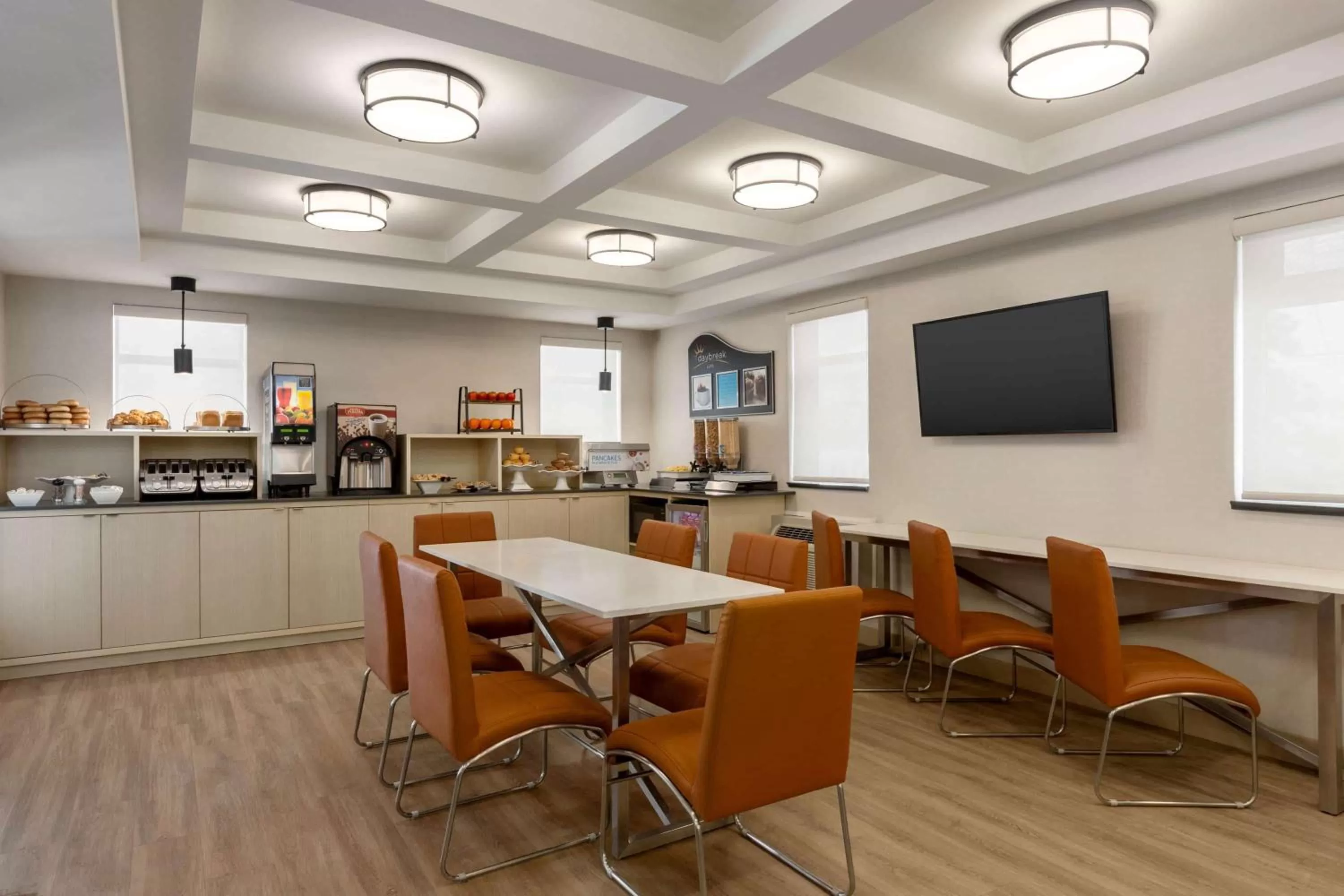 Restaurant/places to eat in Days Inn by Wyndham Toronto West Mississauga