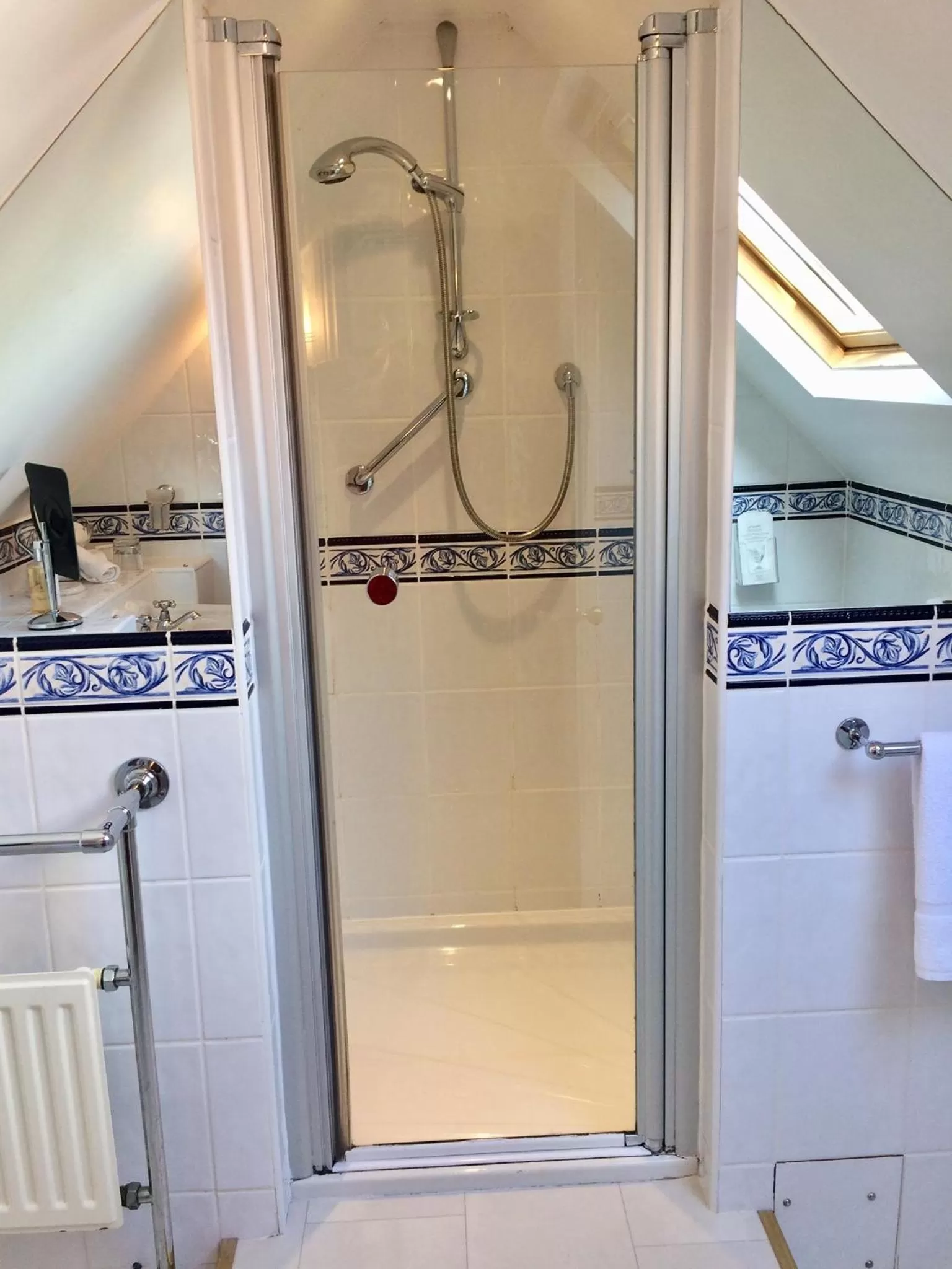 Shower in Storrs Gate House