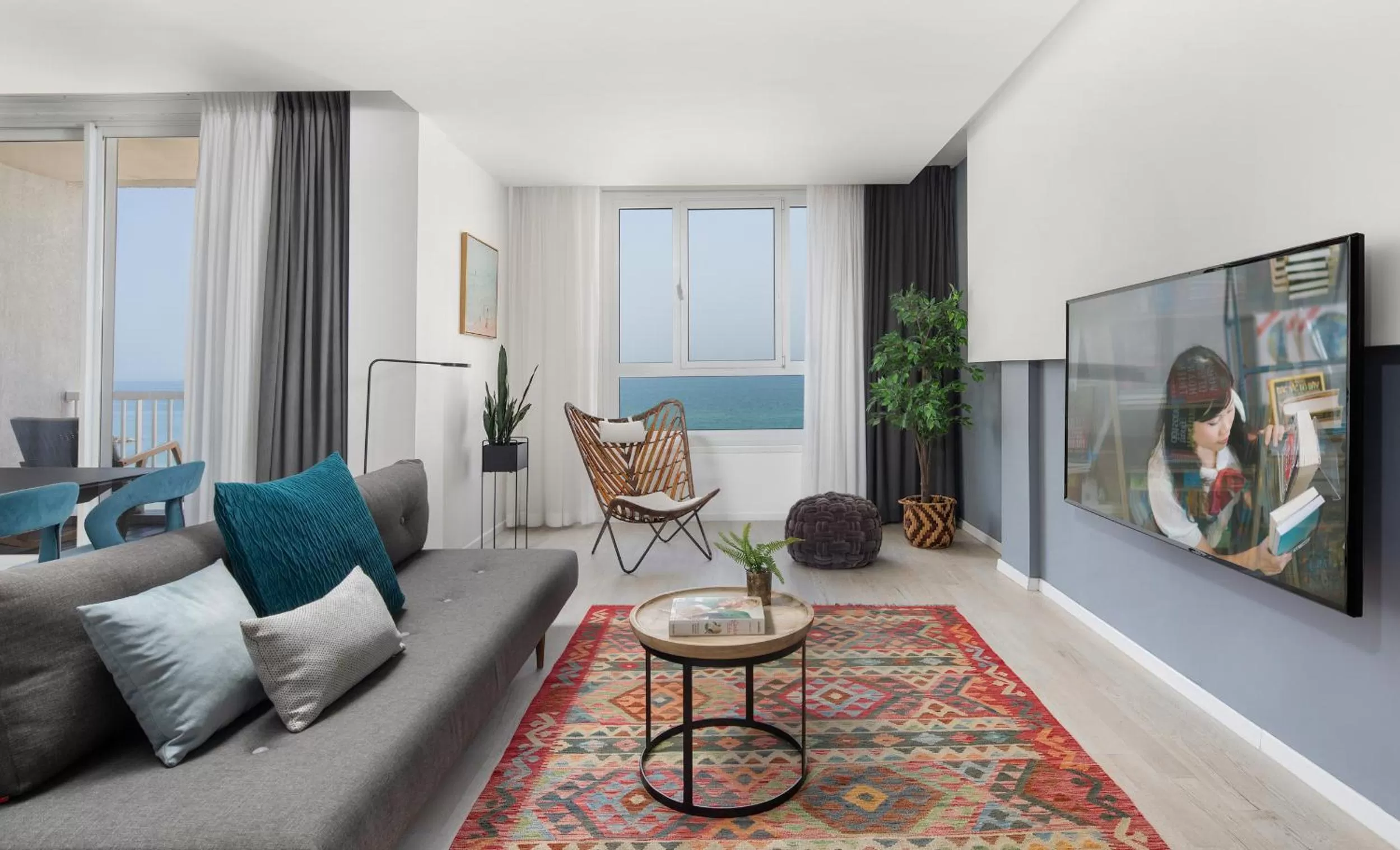 TV and multimedia in Sea Executive Suites