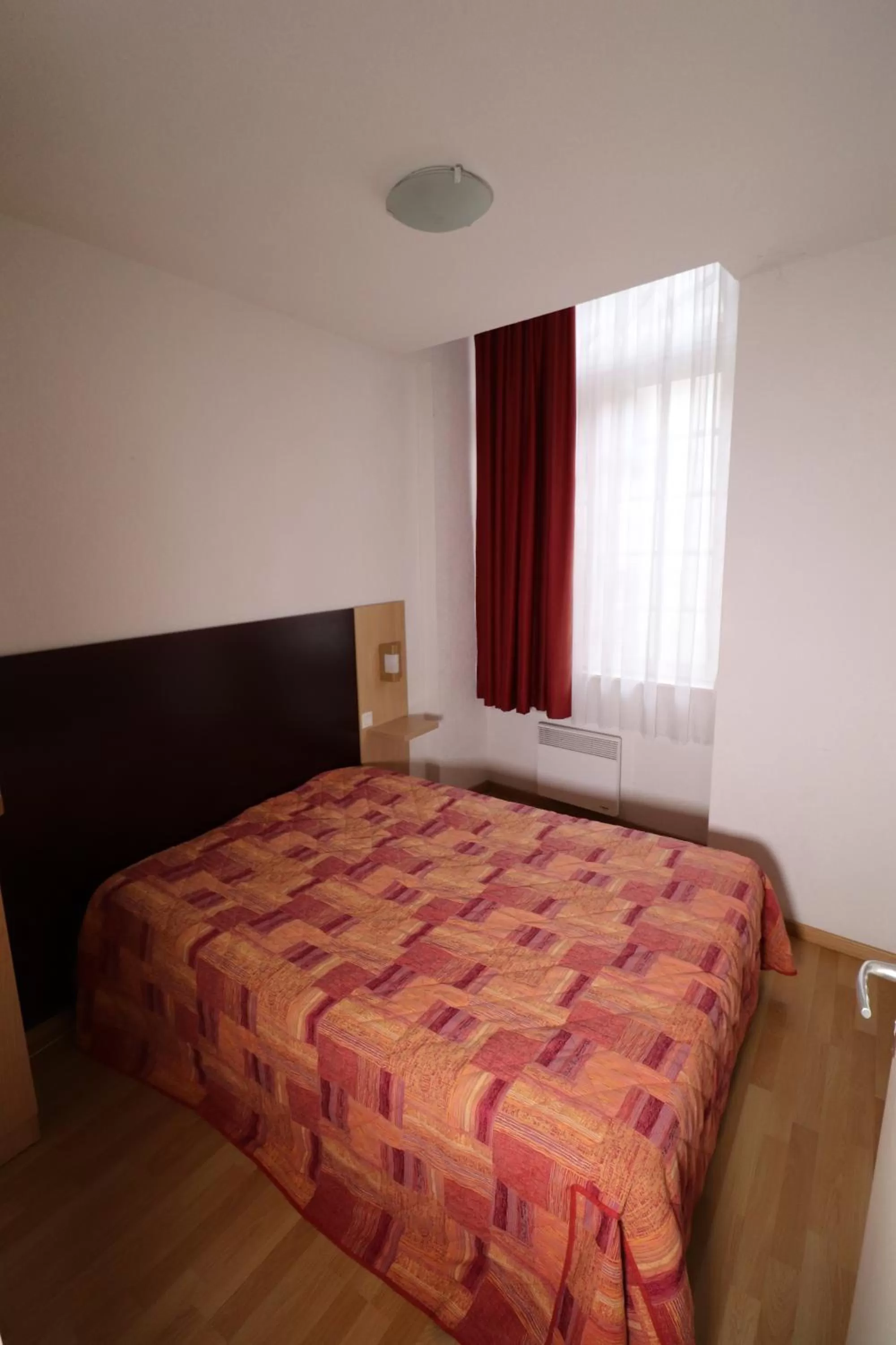 Bed in Chateau Ricard