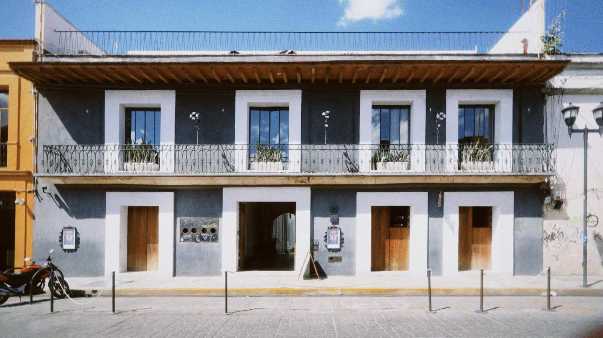 Property building in Hotel Sin Nombre