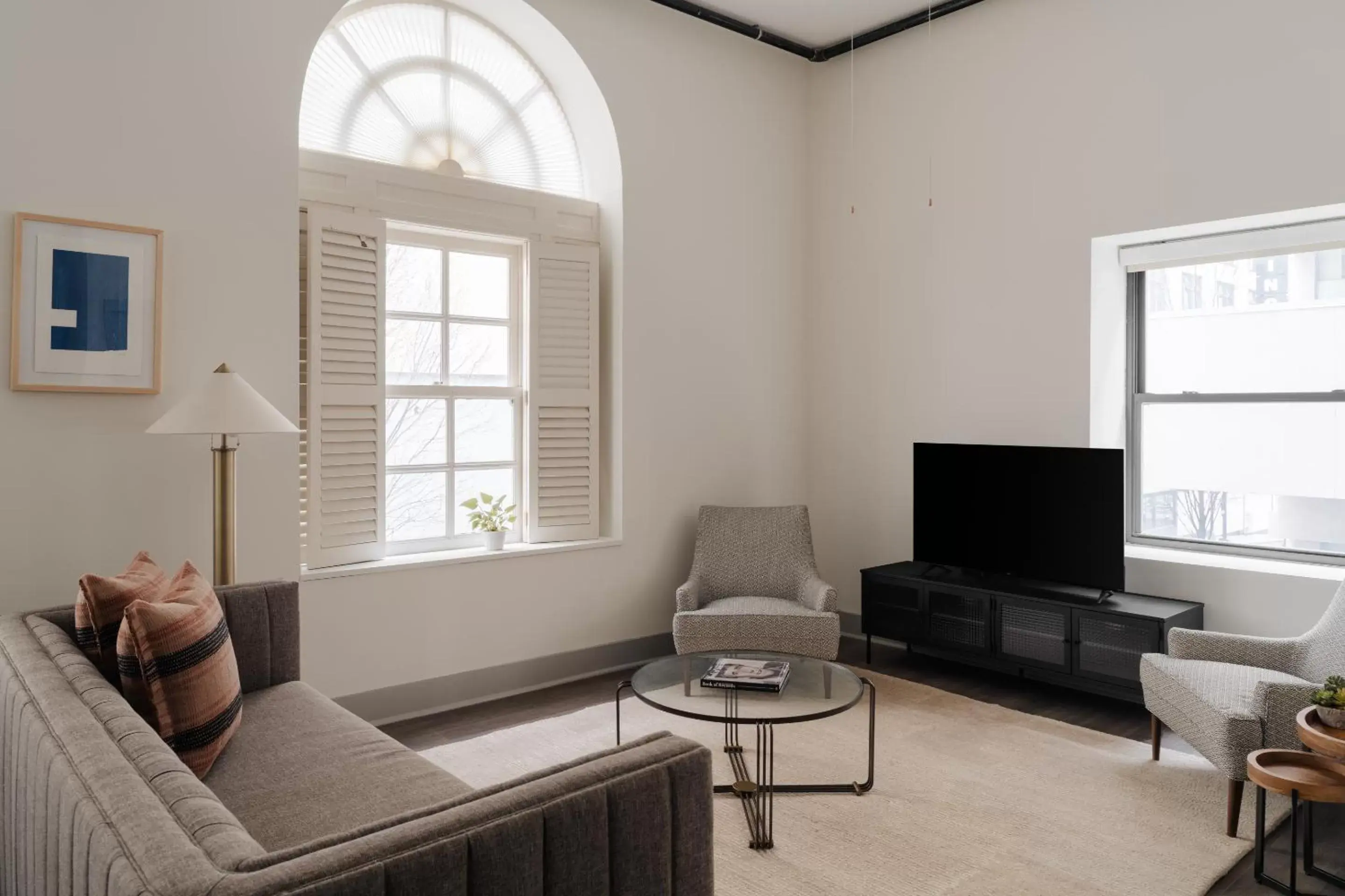 Living room, Seating Area in Sonder The Score