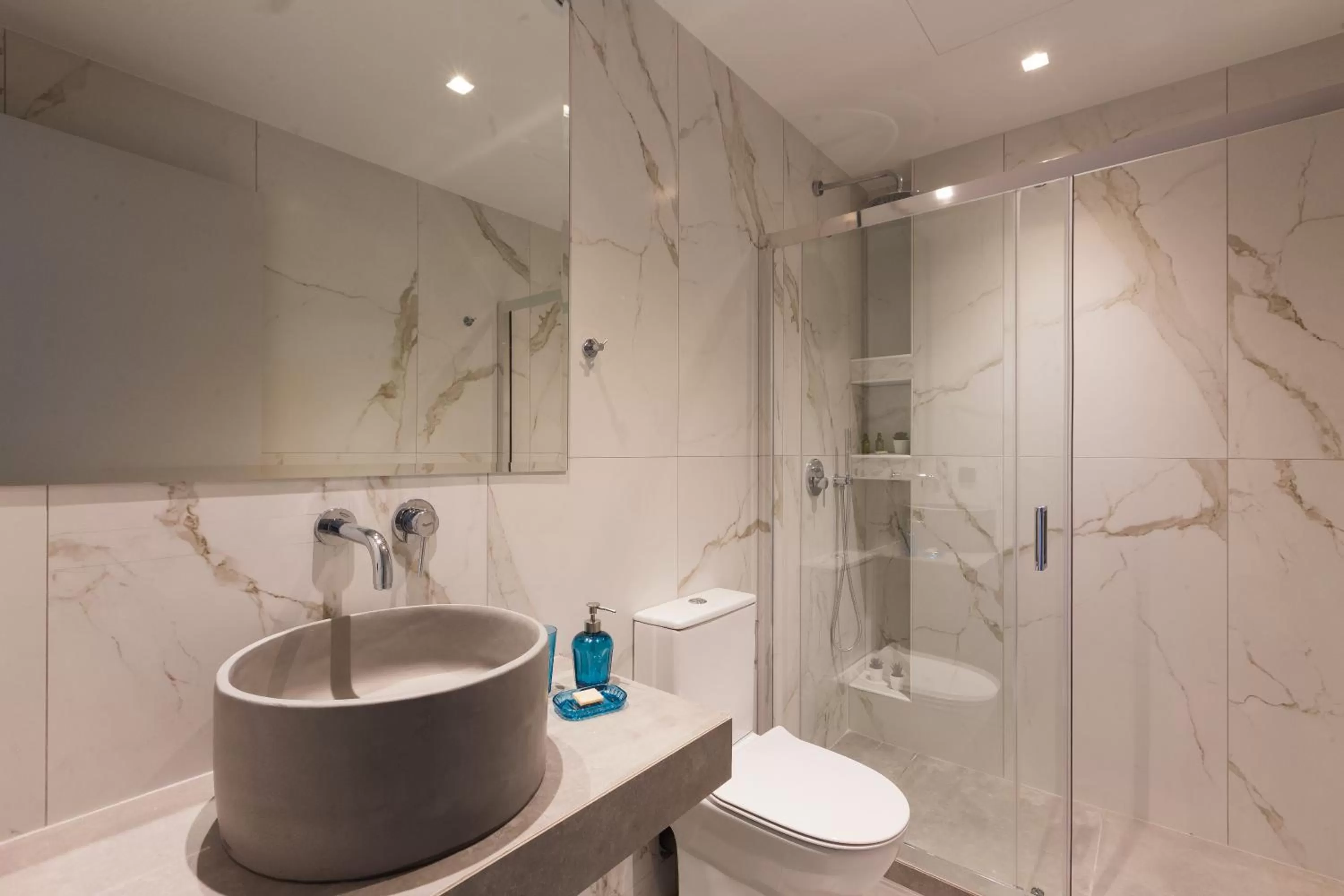 Bathroom in 12 Reasons Why Metaxourgeio