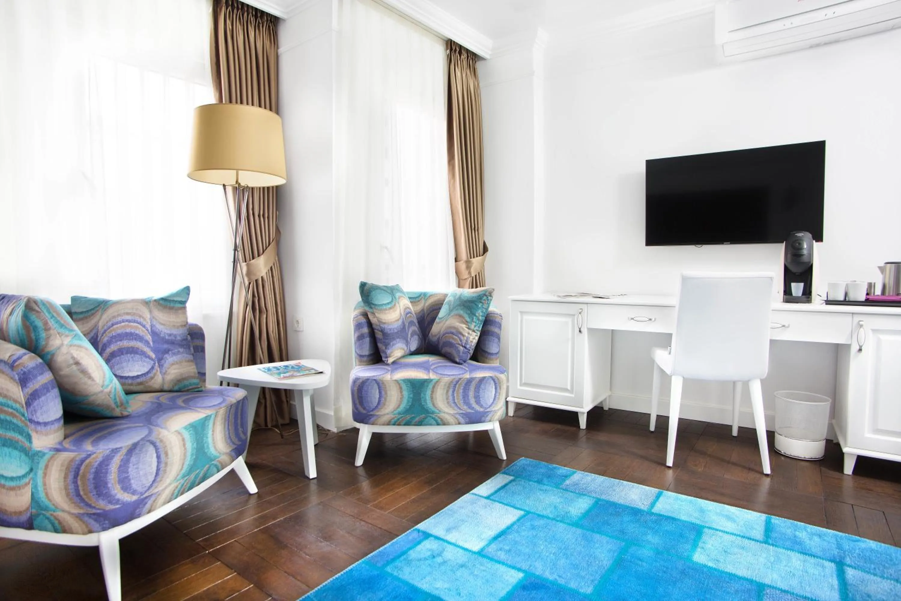 Coffee/tea facilities in Astan Hotel Taksim