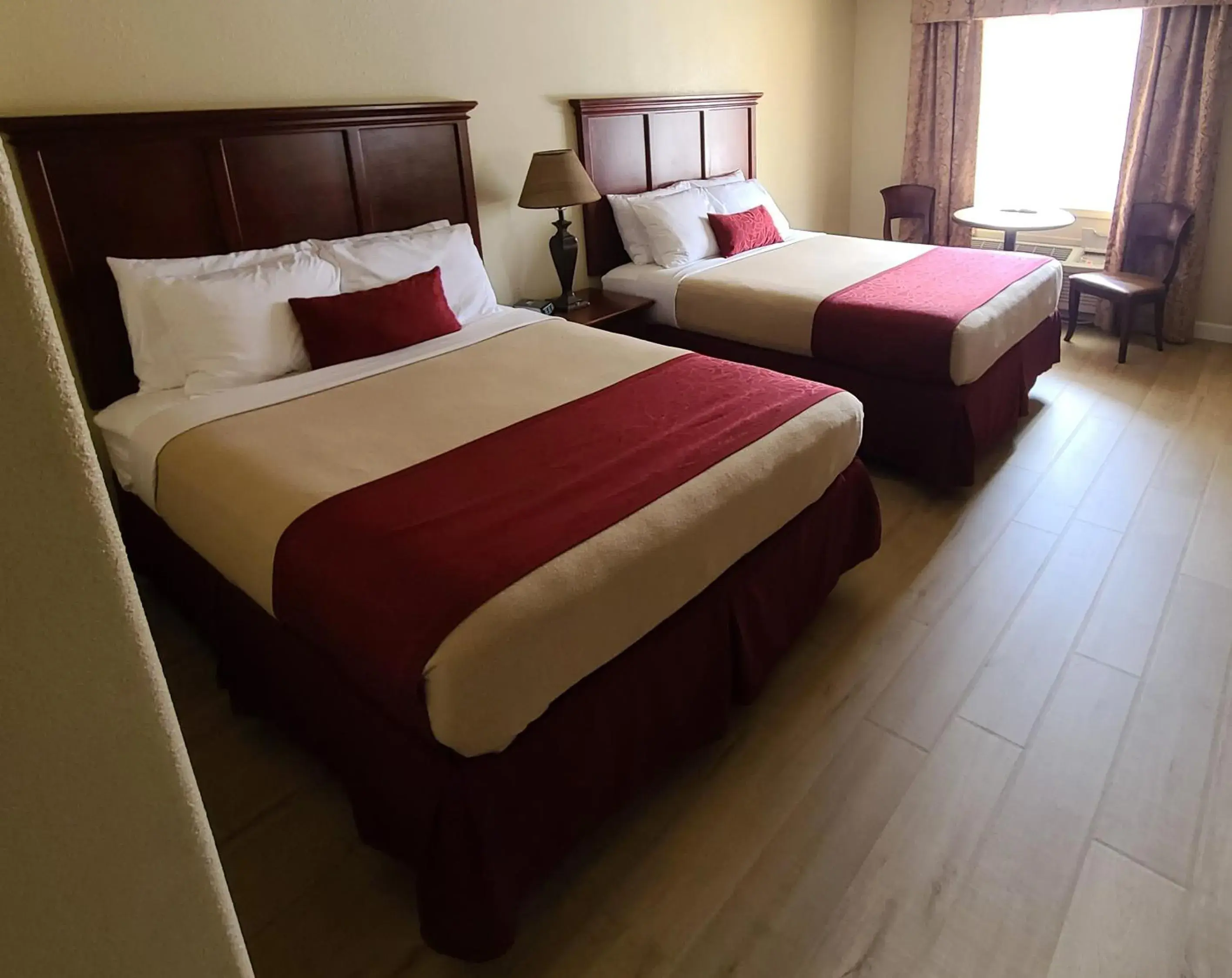 Superior Queen Room in Homestead Motel Superior Queen Room in Homestead Motel